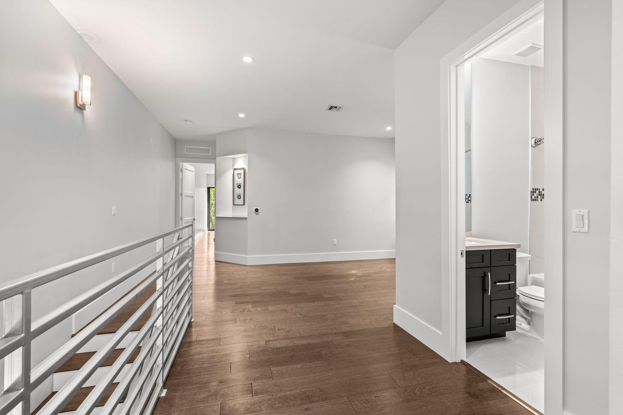 NINE28 - Residential