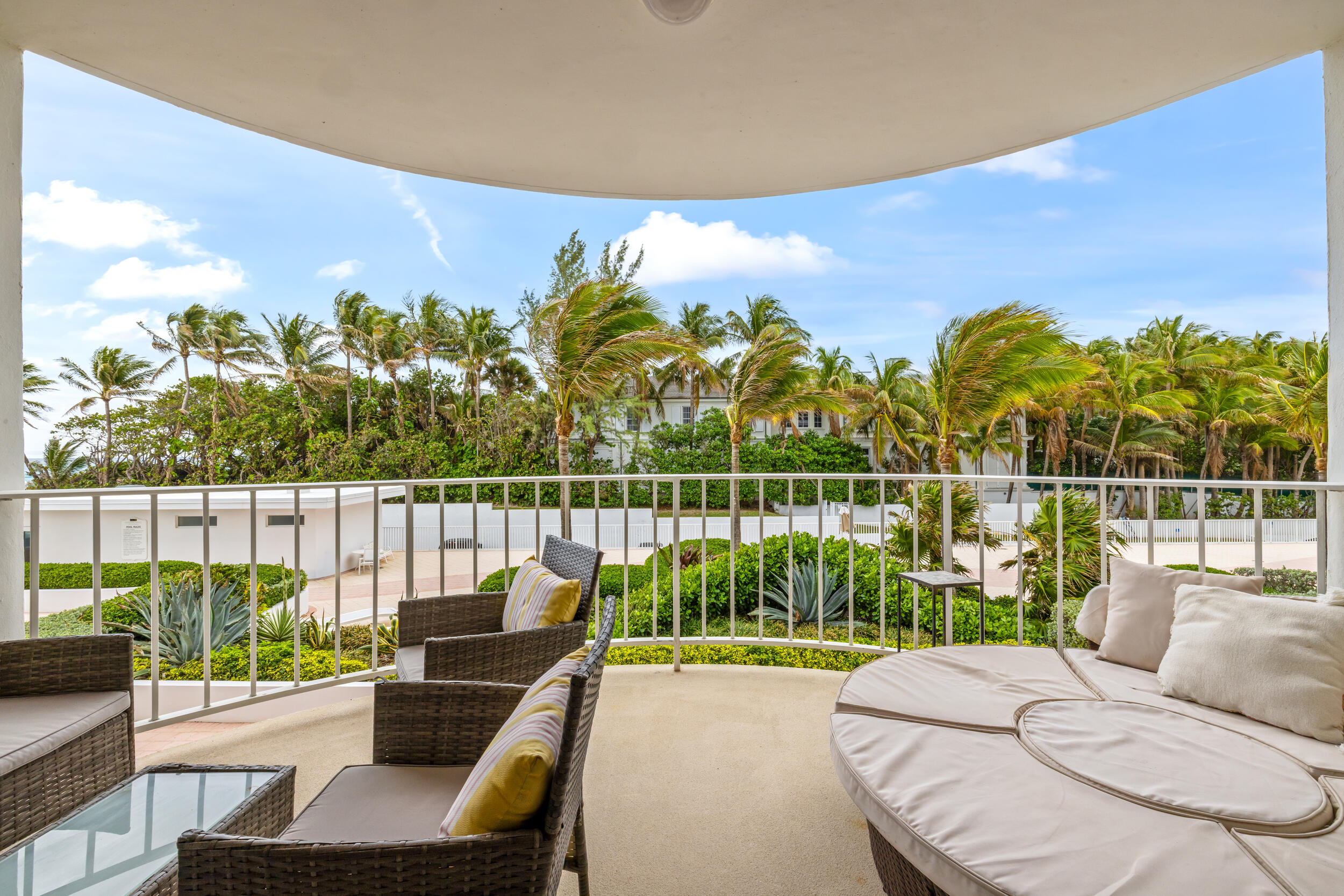 TWENTY TWO NINETY FIVE SOUTH OCEAN BLVD - Residential