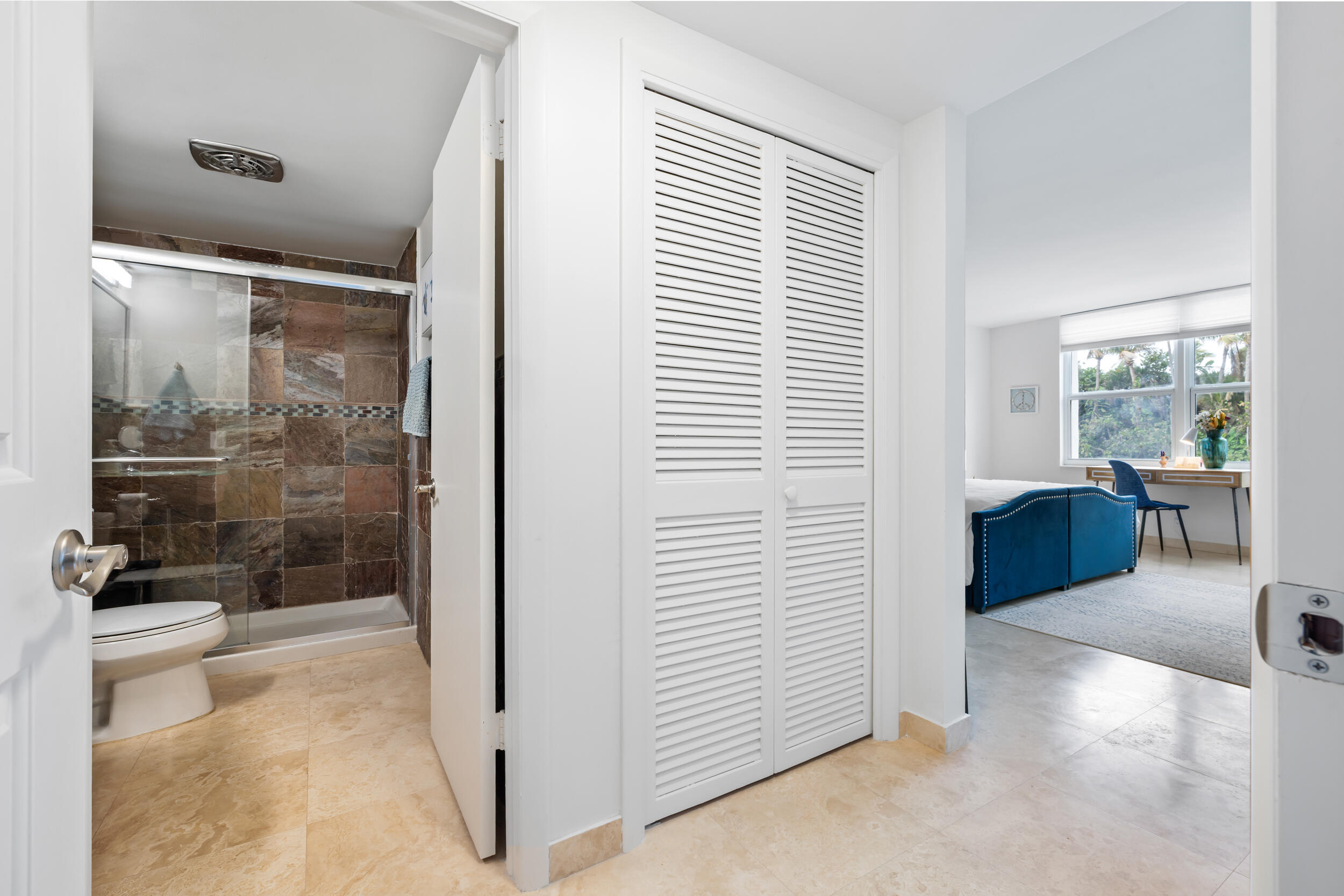 TWENTY TWO NINETY FIVE SOUTH OCEAN BLVD - Residential