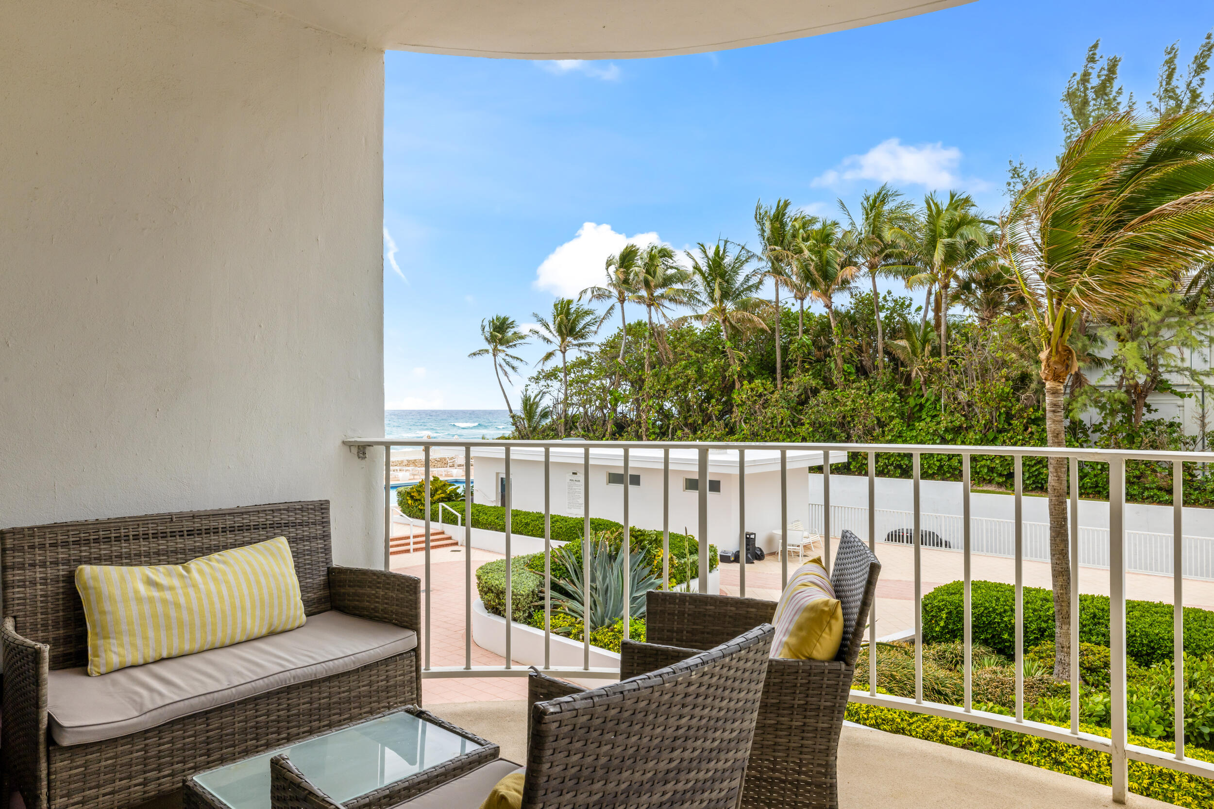 TWENTY TWO NINETY FIVE SOUTH OCEAN BLVD - Residential