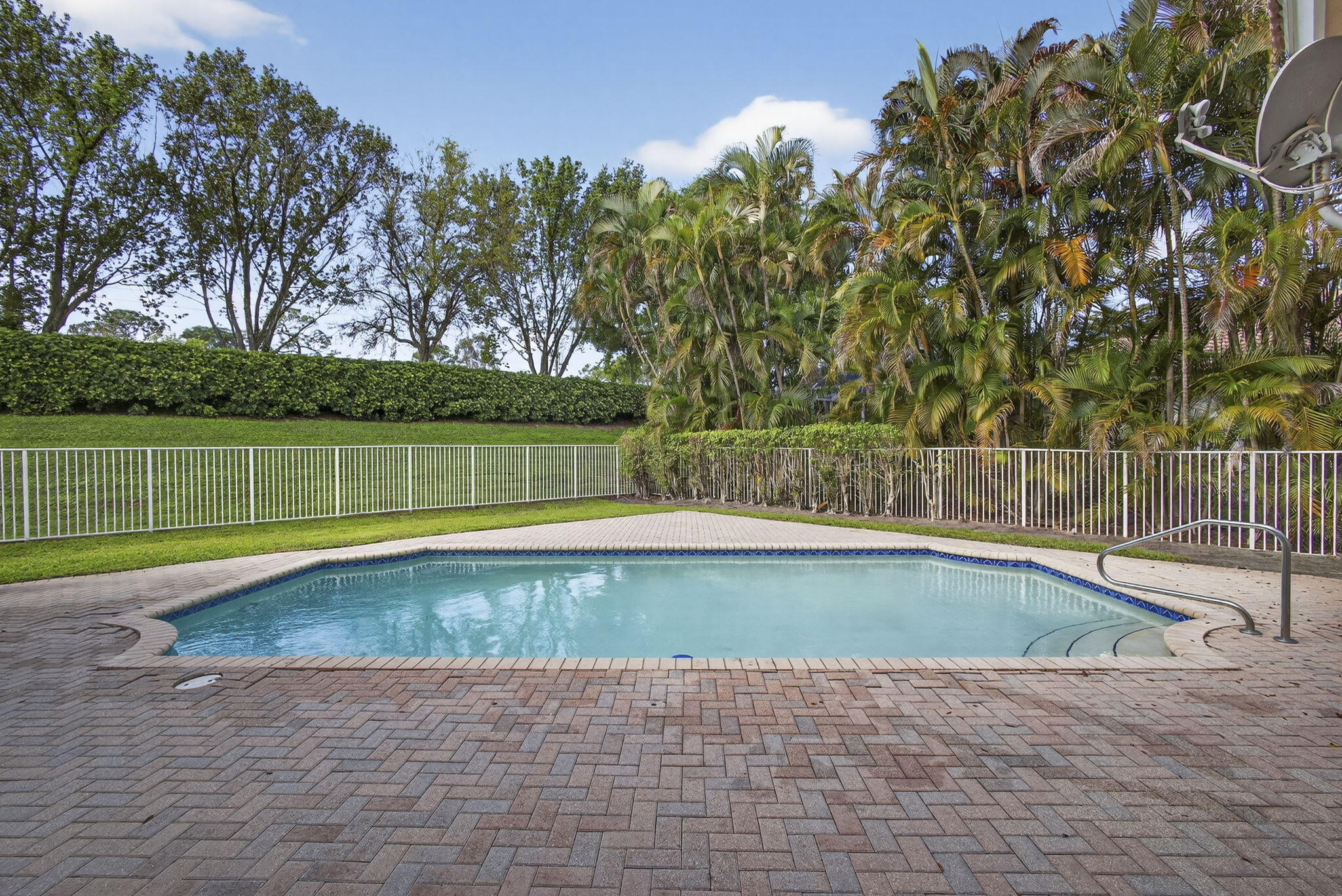 ISLES AT WELLINGTON 8 - Residential