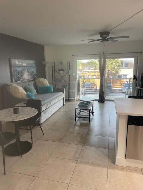 LAUDERDALE TOWER - Residential