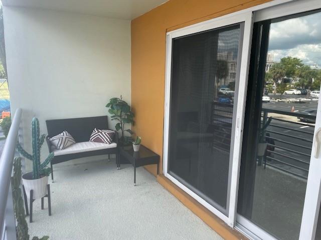 LAUDERDALE TOWER - Residential