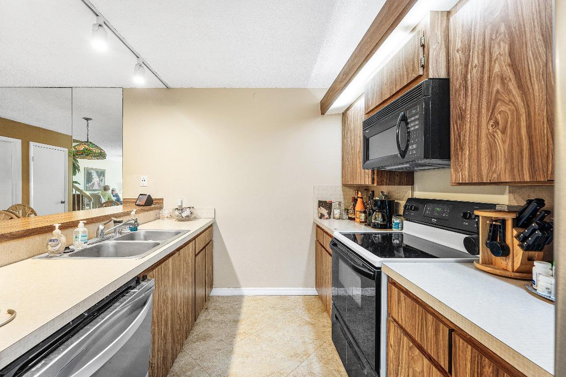 LAKES AT THE BLUFFS - Residential