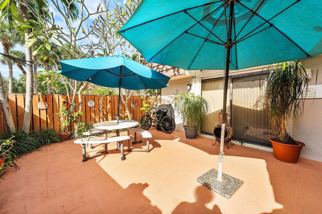 Photo of 2029 20th Court #65d, Jupiter, FL 33477 (MLS # R11139903)