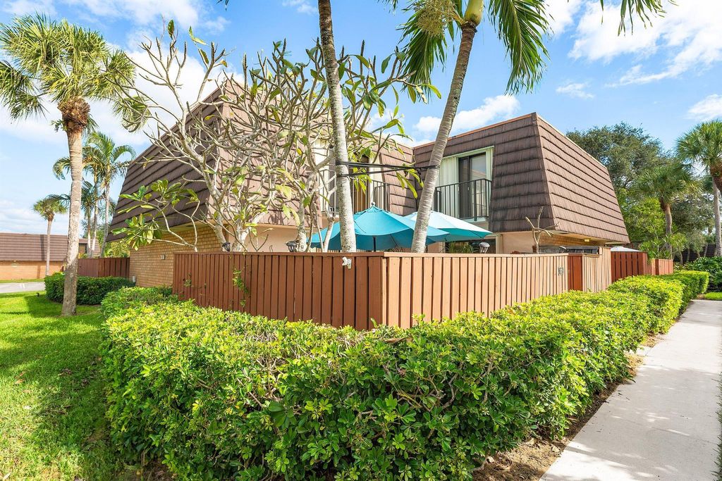 Photo of 2029 20th Court #65d, Jupiter, FL 33477 (MLS # R11139903)