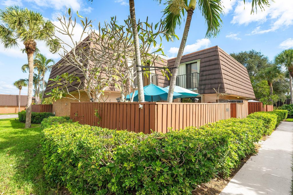 Photo of 2029 20th Court #65d, Jupiter, FL 33477 (MLS # R11139903)