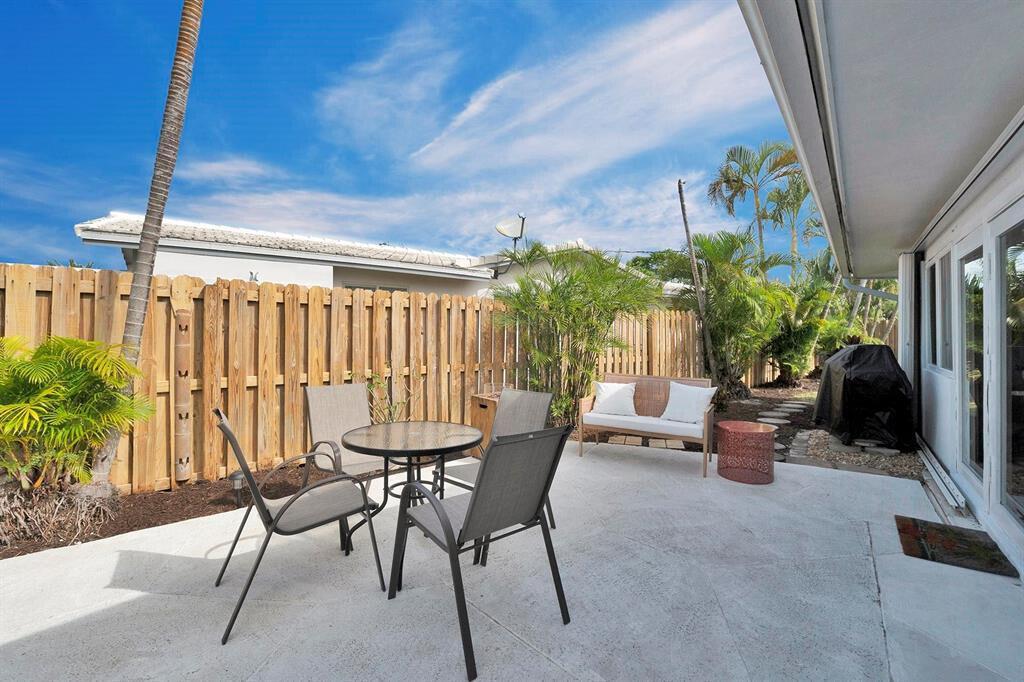 KINGS CROWN - Residential Lease