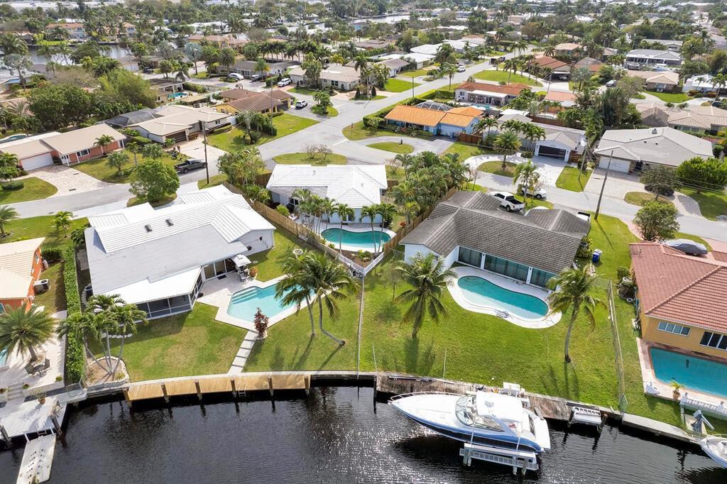 KINGS CROWN - Residential Lease