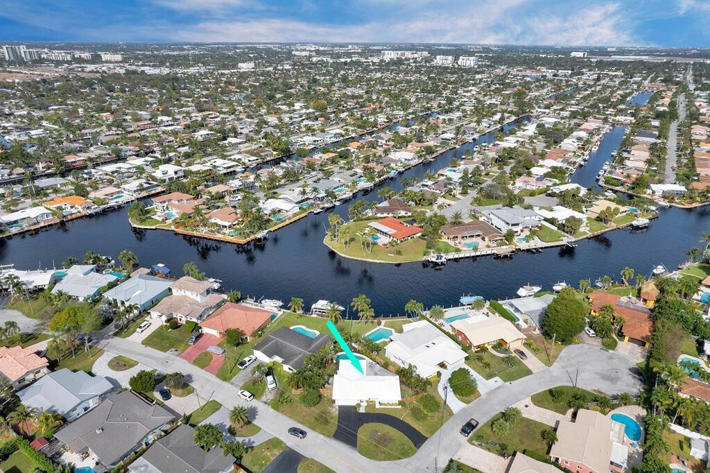 KINGS CROWN - Residential Lease