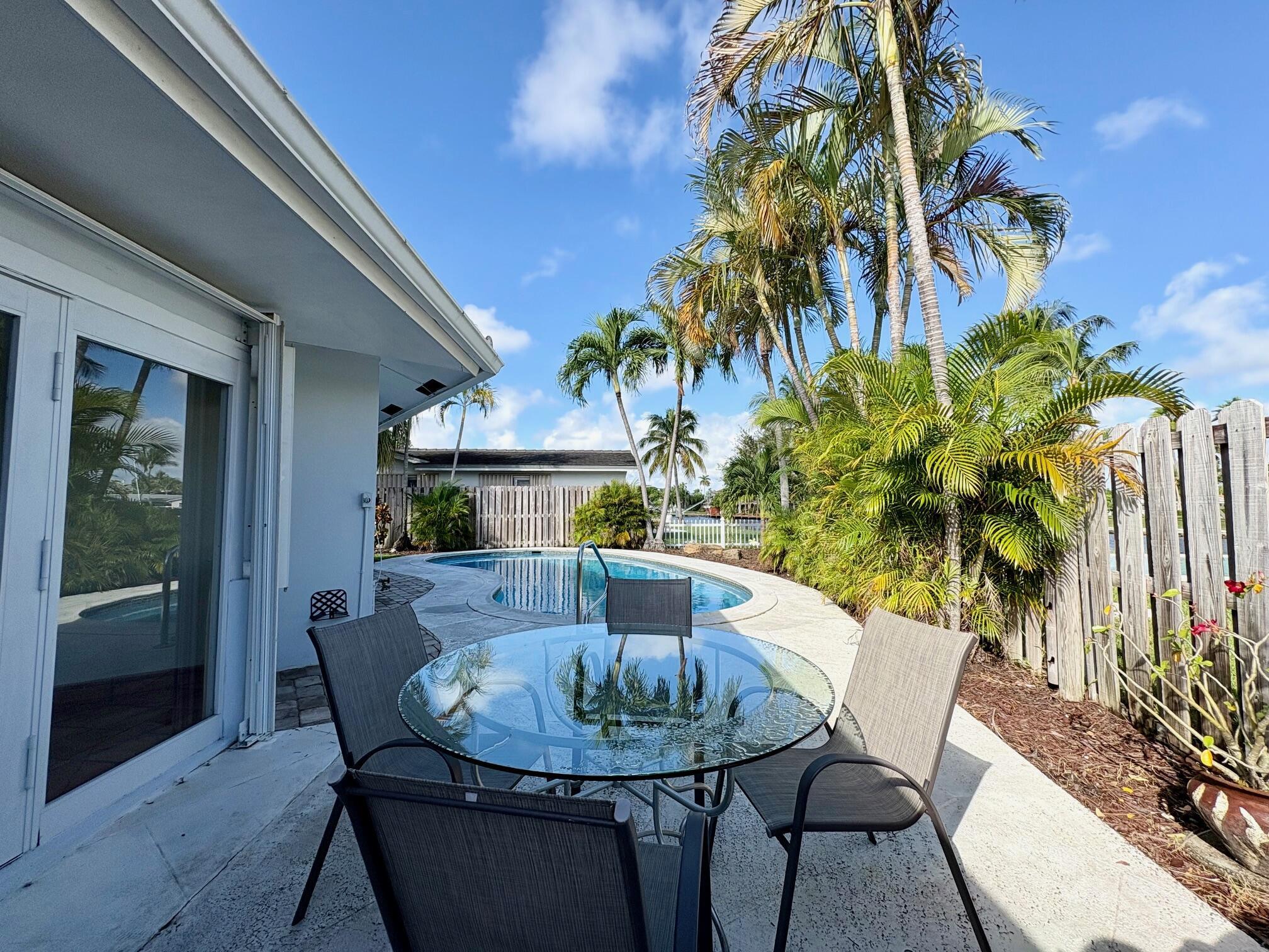 KINGS CROWN - Residential Lease