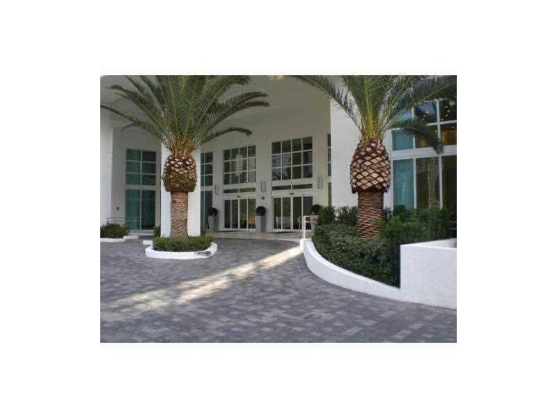 THE PLAZA 901 BRICKELL CONDO - Residential