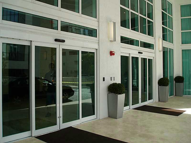 THE PLAZA 901 BRICKELL CONDO - Residential