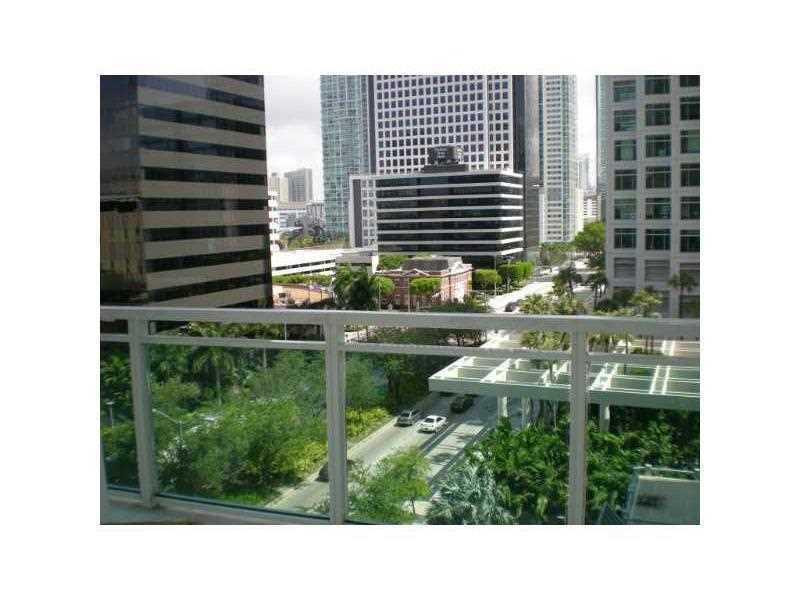 THE PLAZA 901 BRICKELL CONDO - Residential