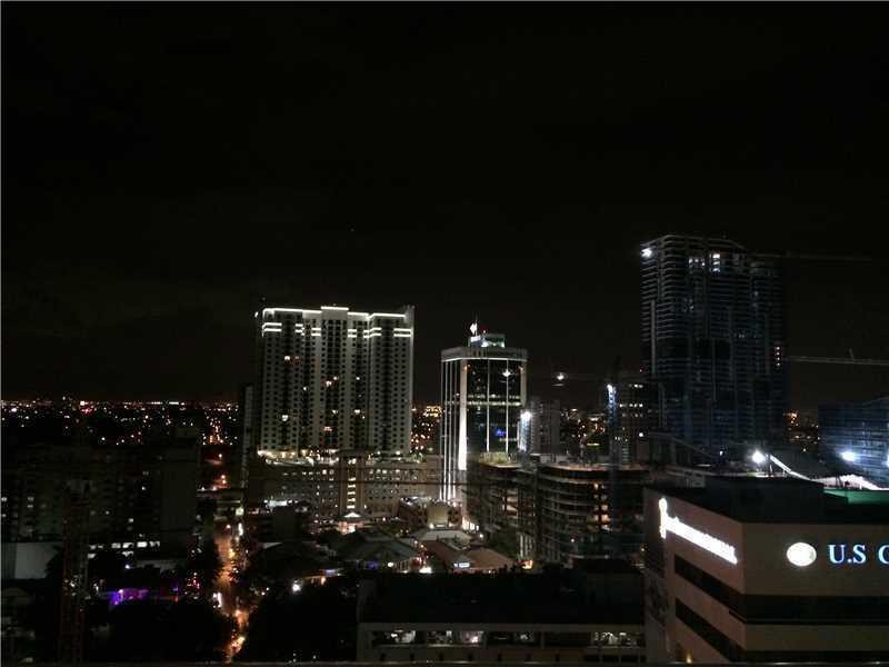 THE PLAZA 901 BRICKELL CONDO - Residential