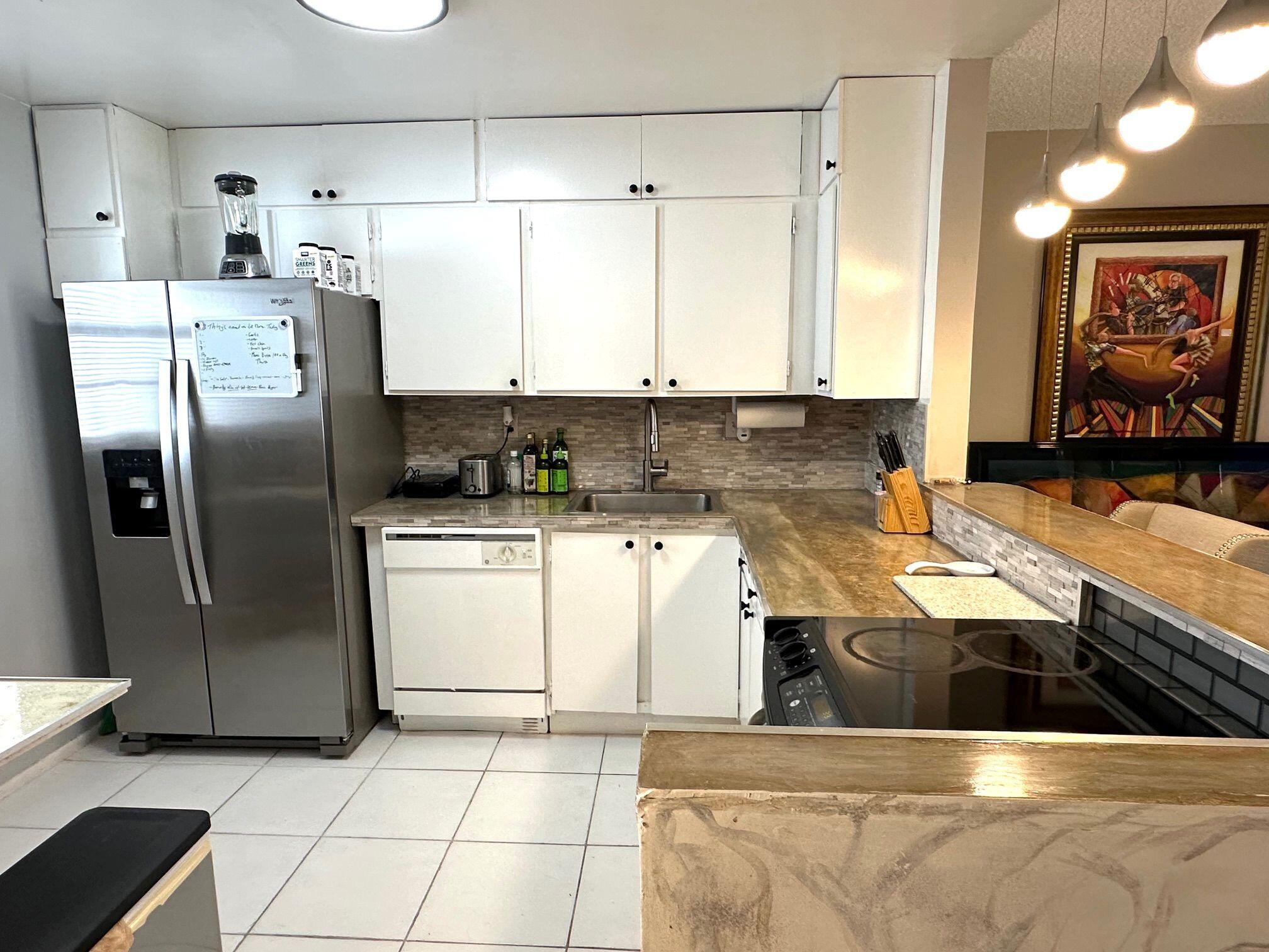 LAGO DEL REY CONDO - Residential