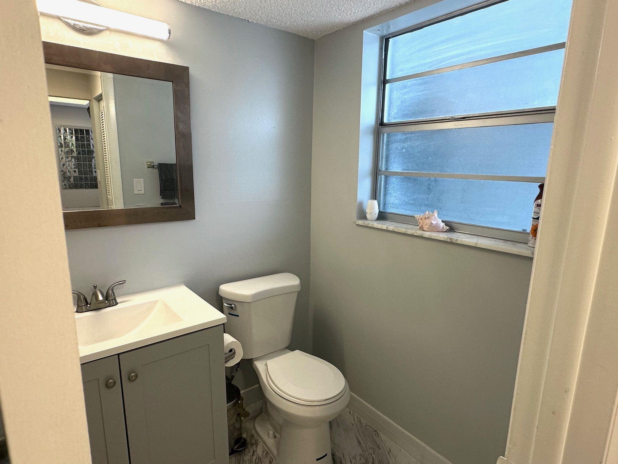 LAGO DEL REY CONDO - Residential