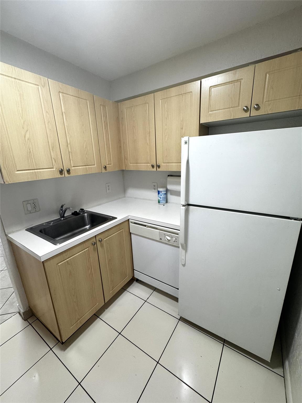 Coco Cay Condo - Residential Lease