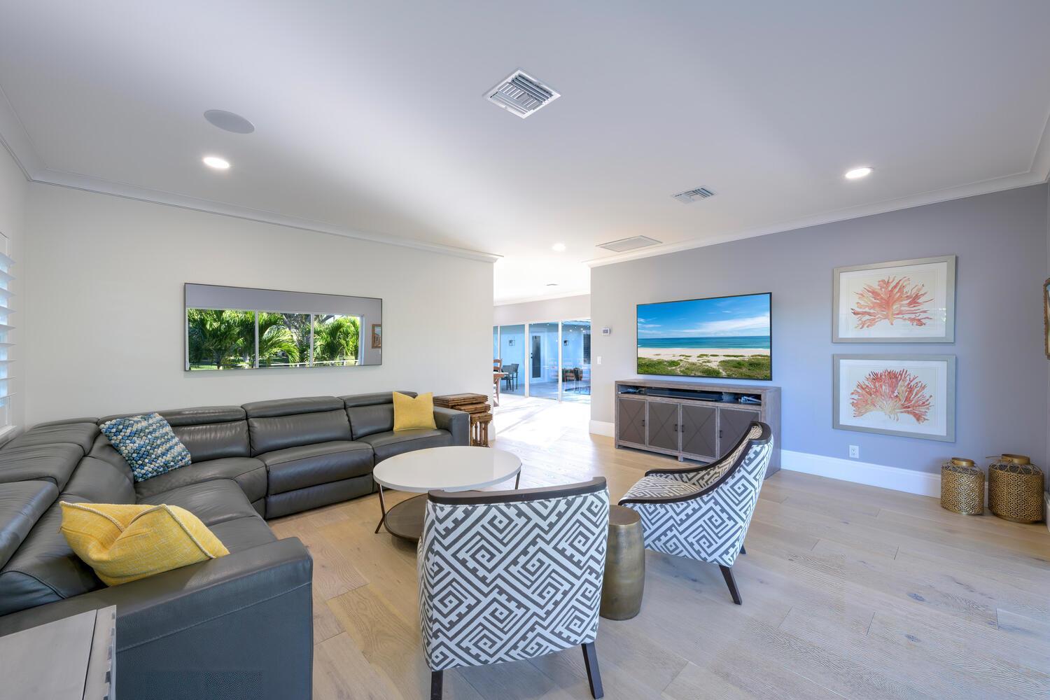 NORTH PALM BEACH VILLAGE - Residential