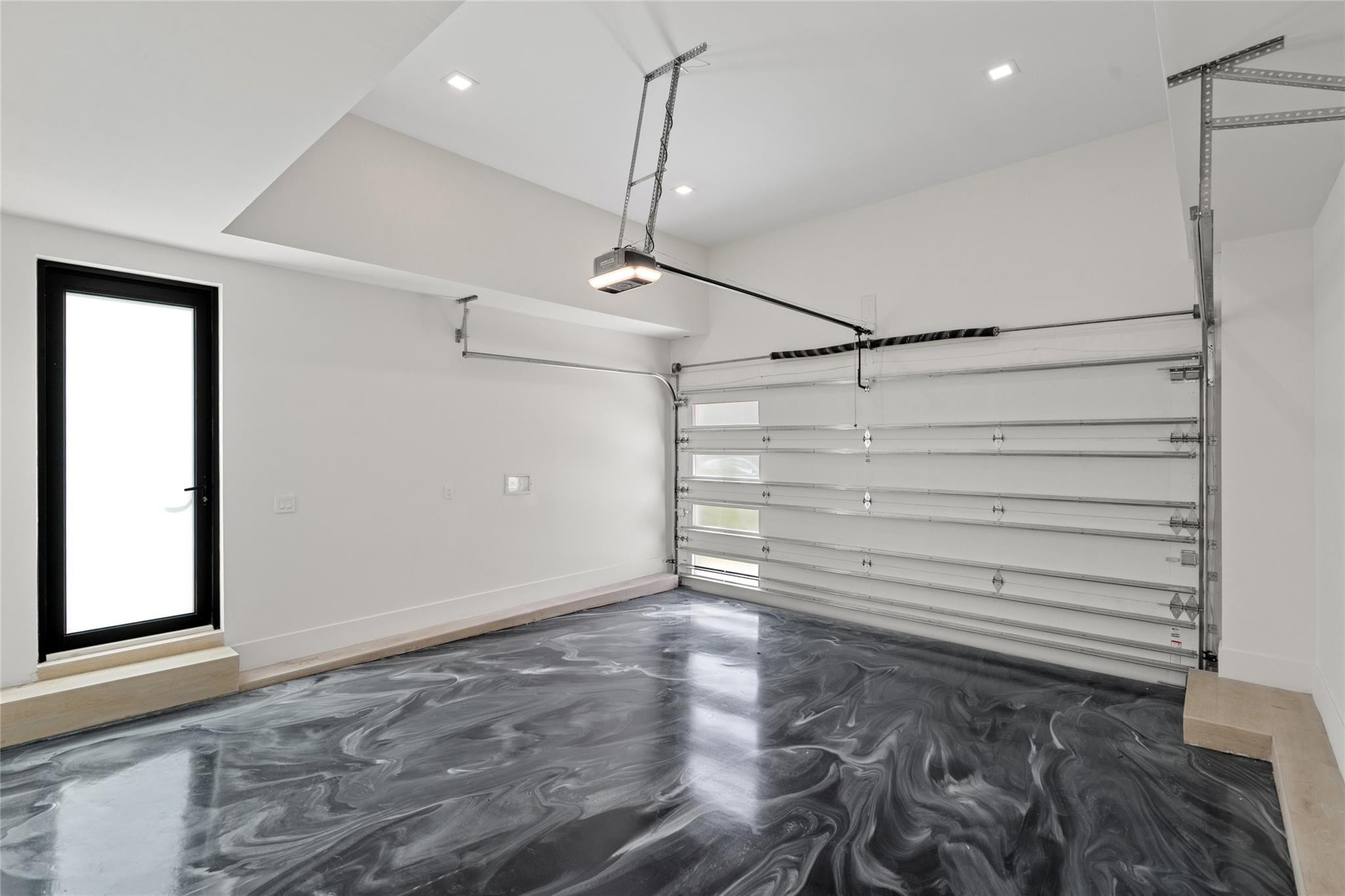 SUNSET LANE - Residential