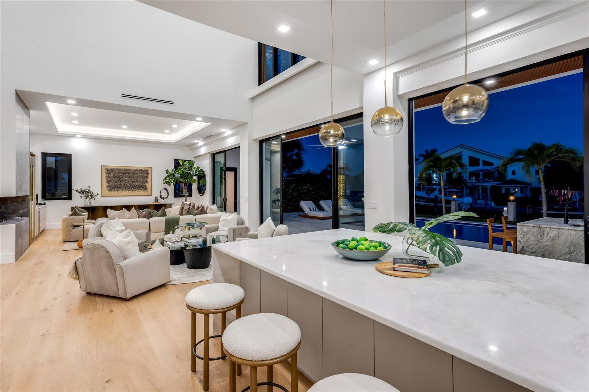 SUNSET LANE - Residential