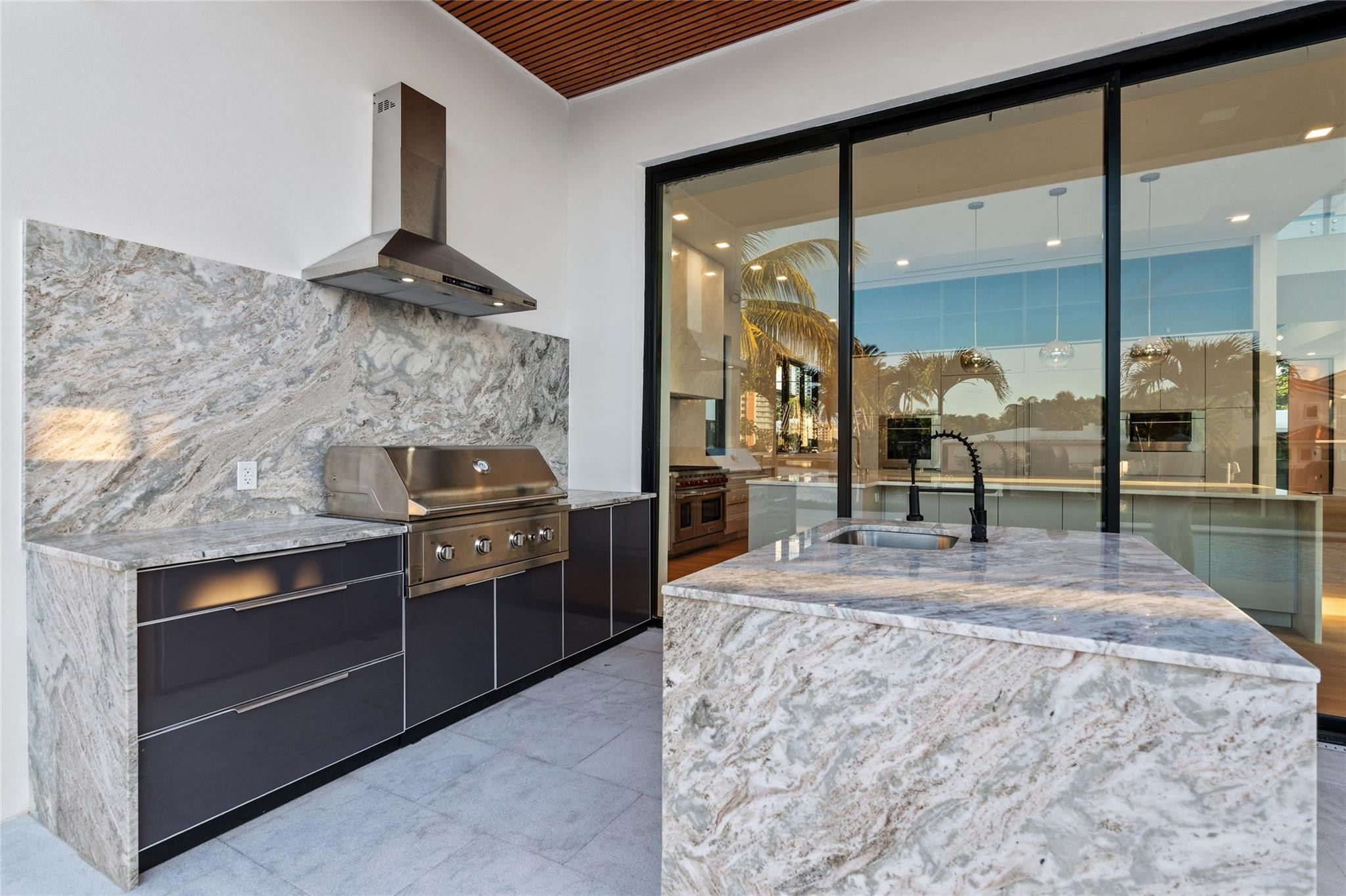 SUNSET LANE - Residential