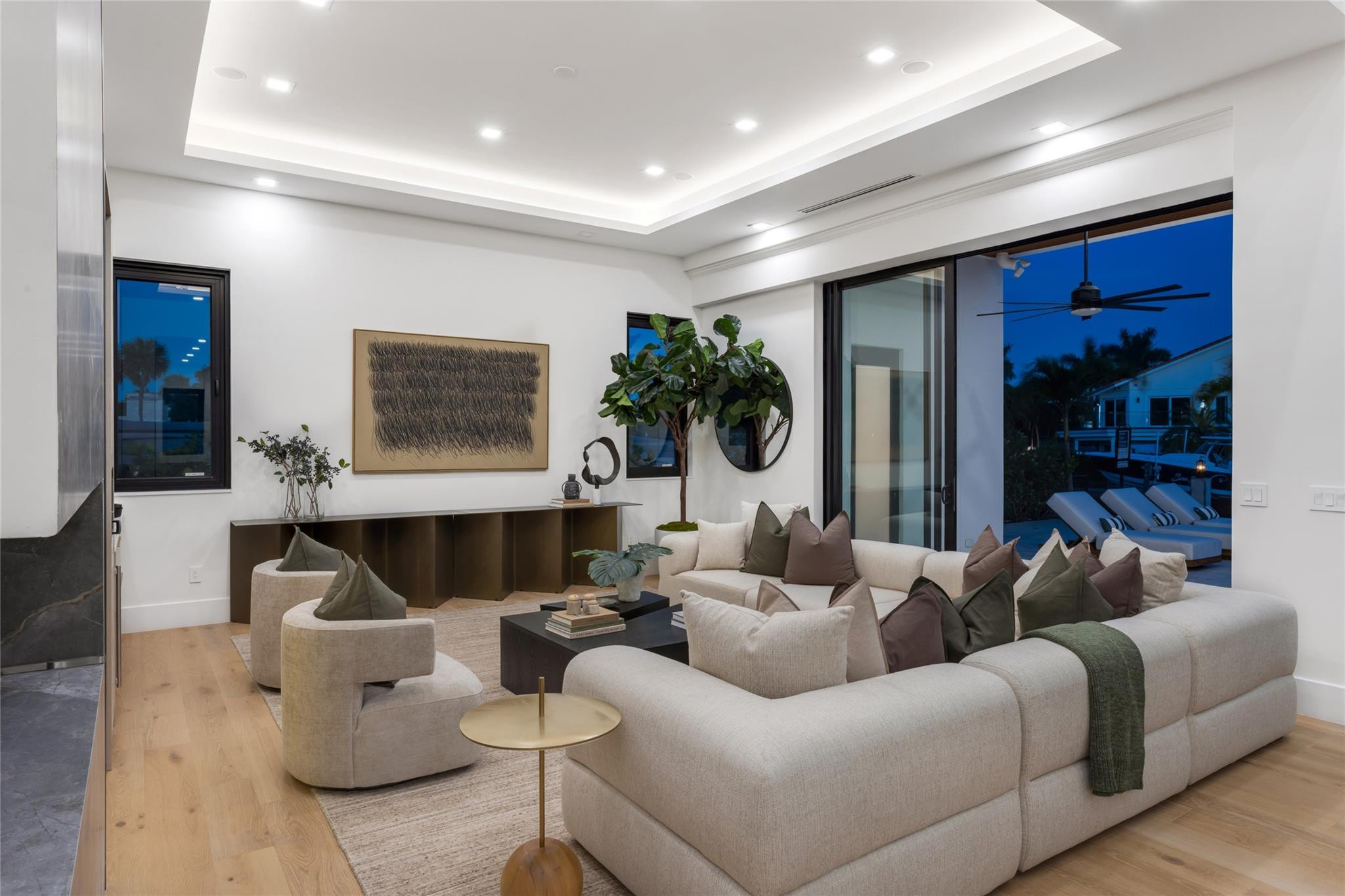 SUNSET LANE - Residential