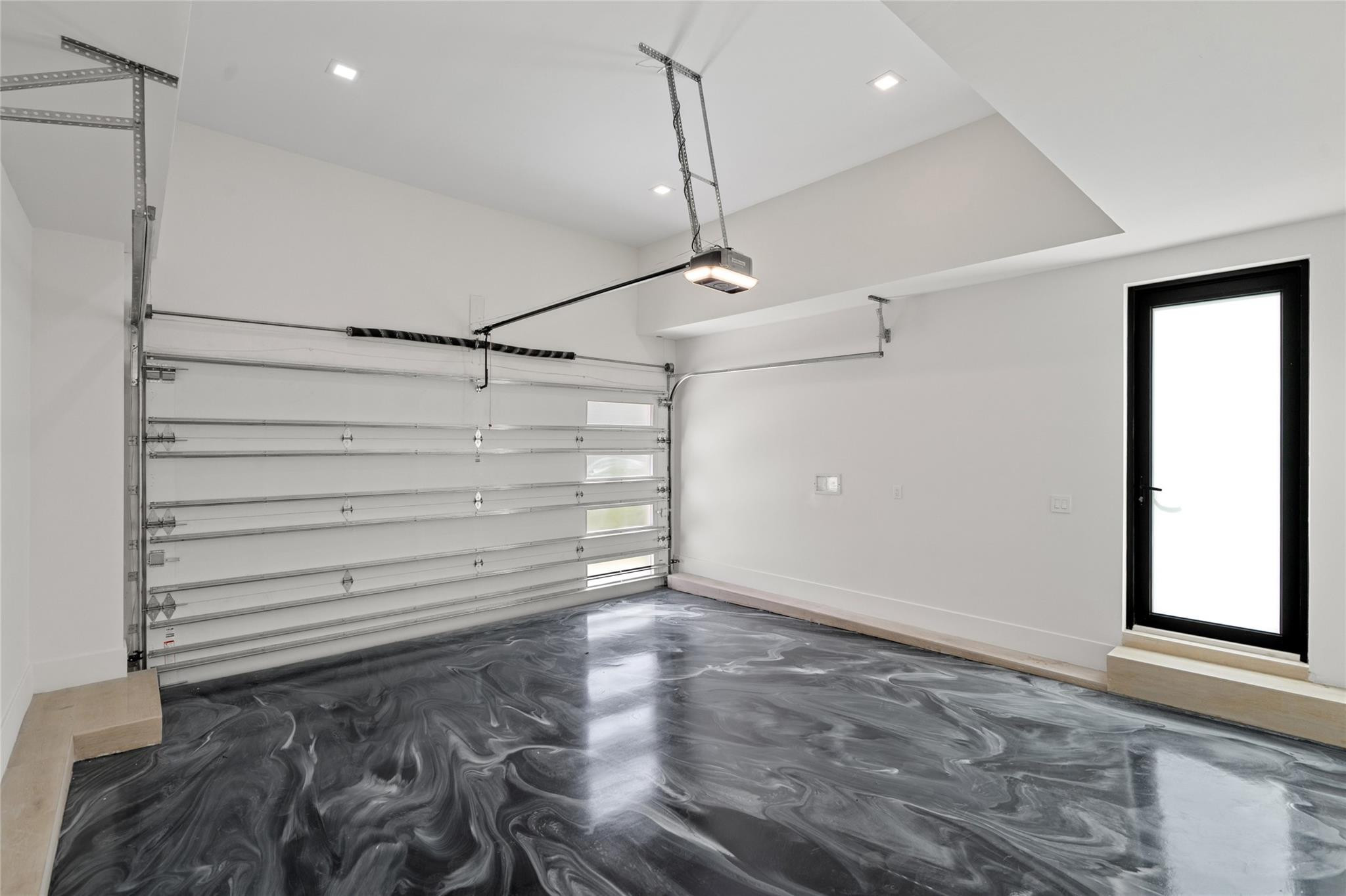 SUNSET LANE - Residential