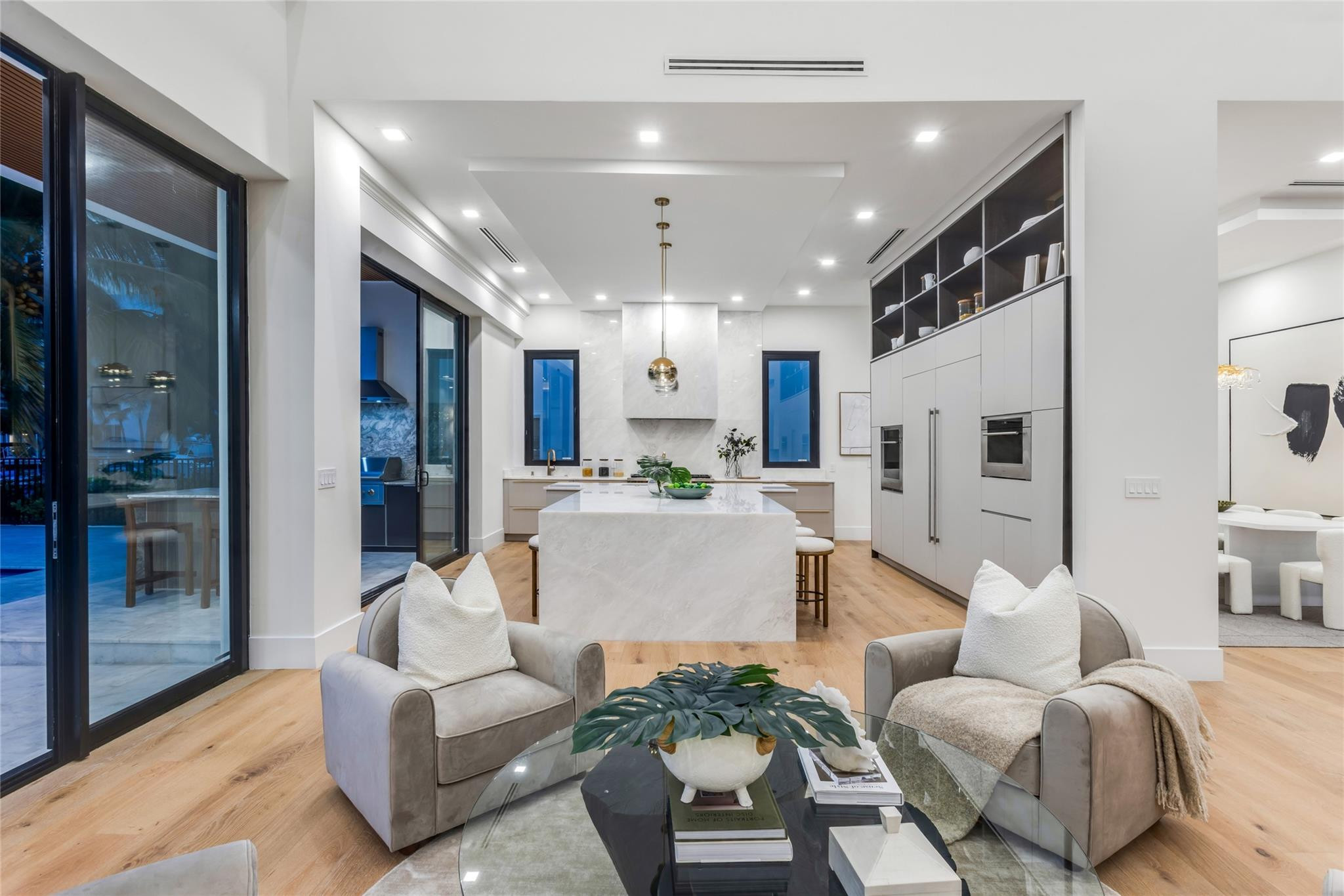 SUNSET LANE - Residential