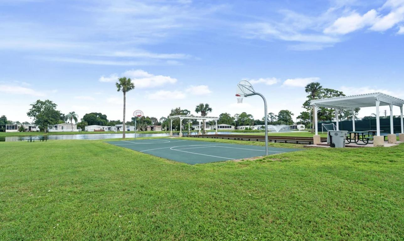 LAKEWOOD VILLAGE RO - Residential