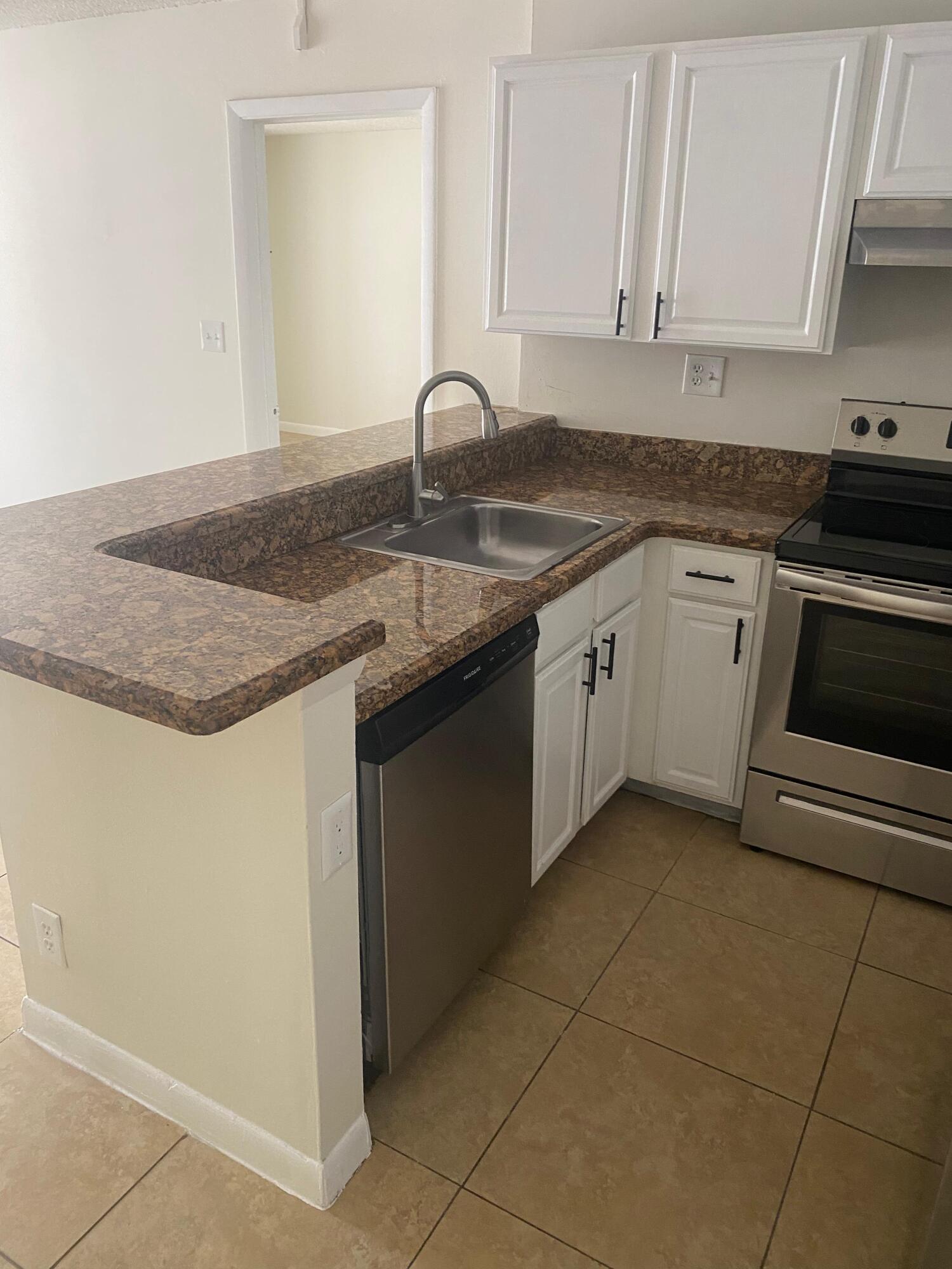 COCO PARC CONDO - Residential Lease