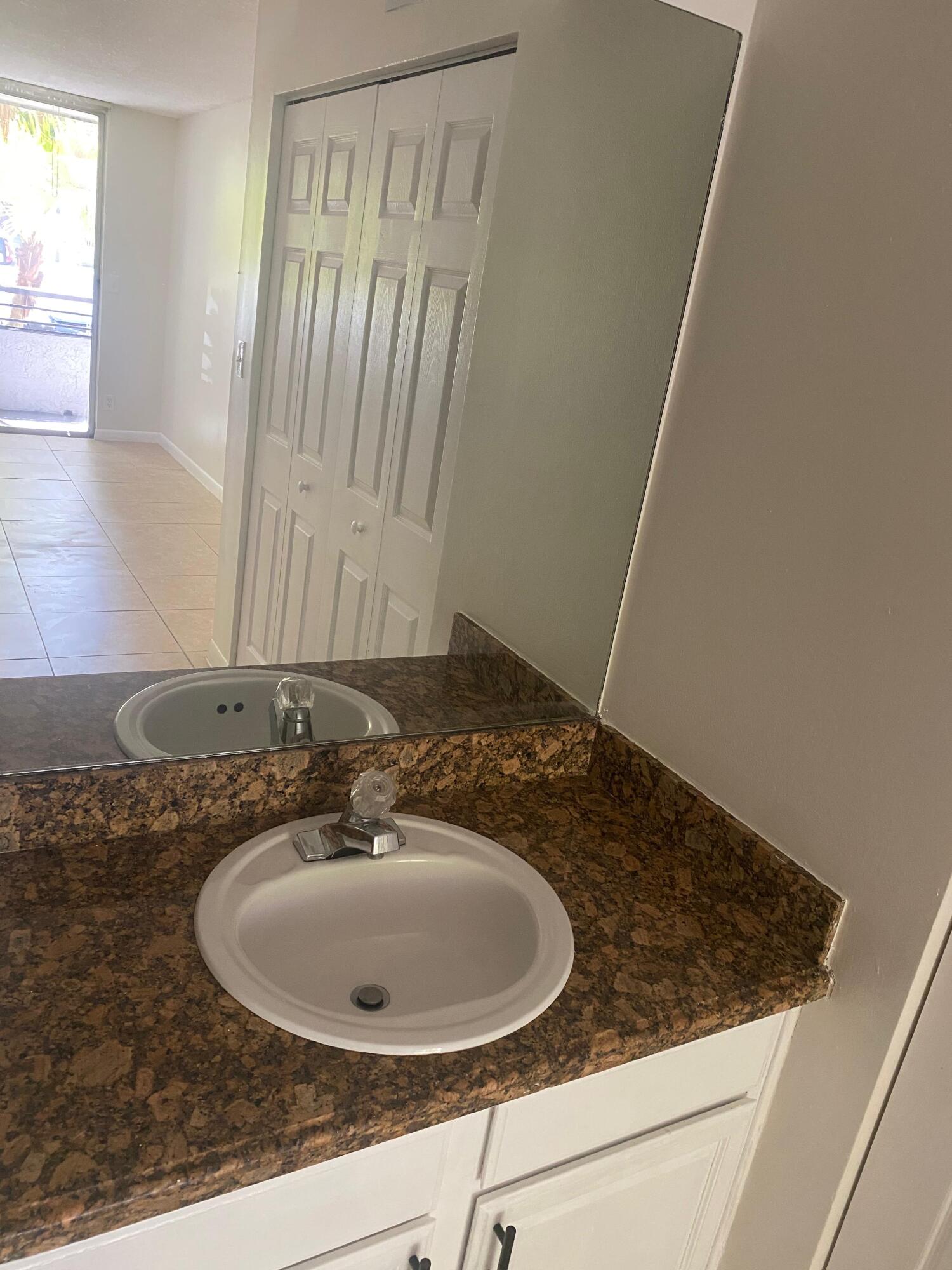 COCO PARC CONDO - Residential Lease