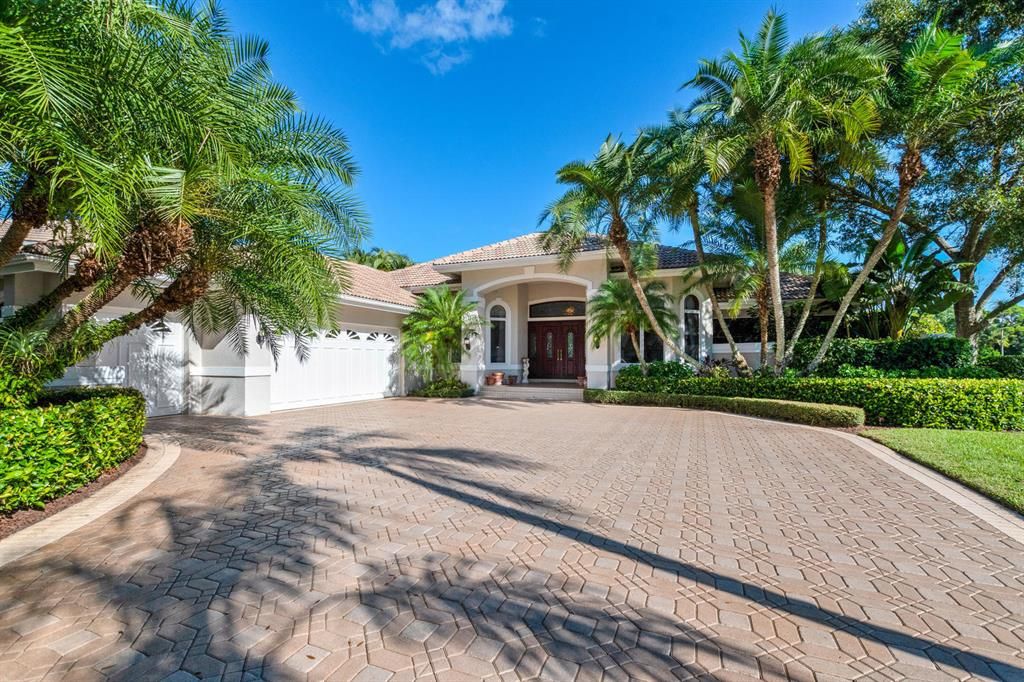 Photo of 203 Echo Drive Dr, Jupiter, FL 33458 (MLS # R10711483)