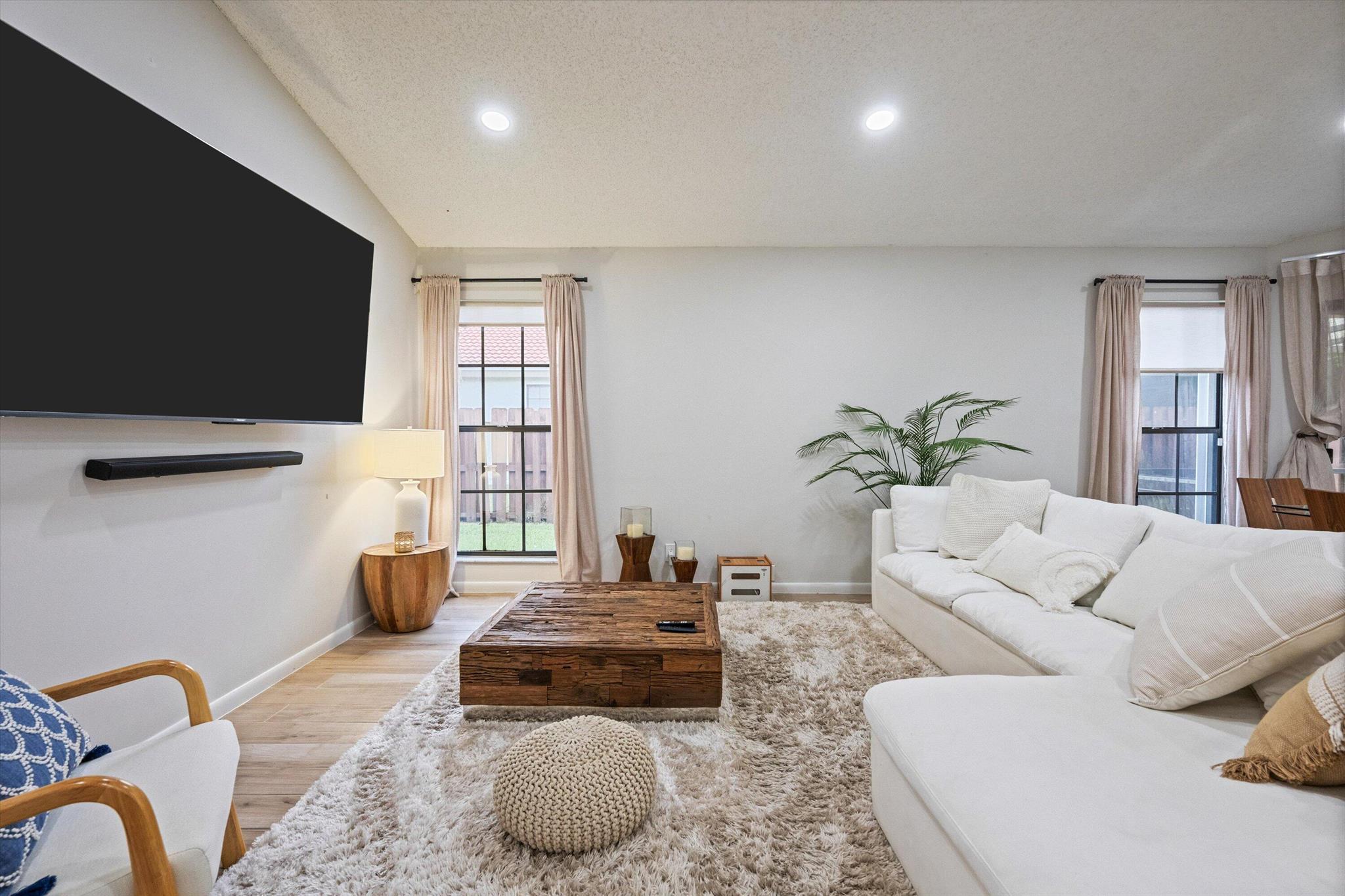 WELLINGTON TR 42-B - Residential Lease