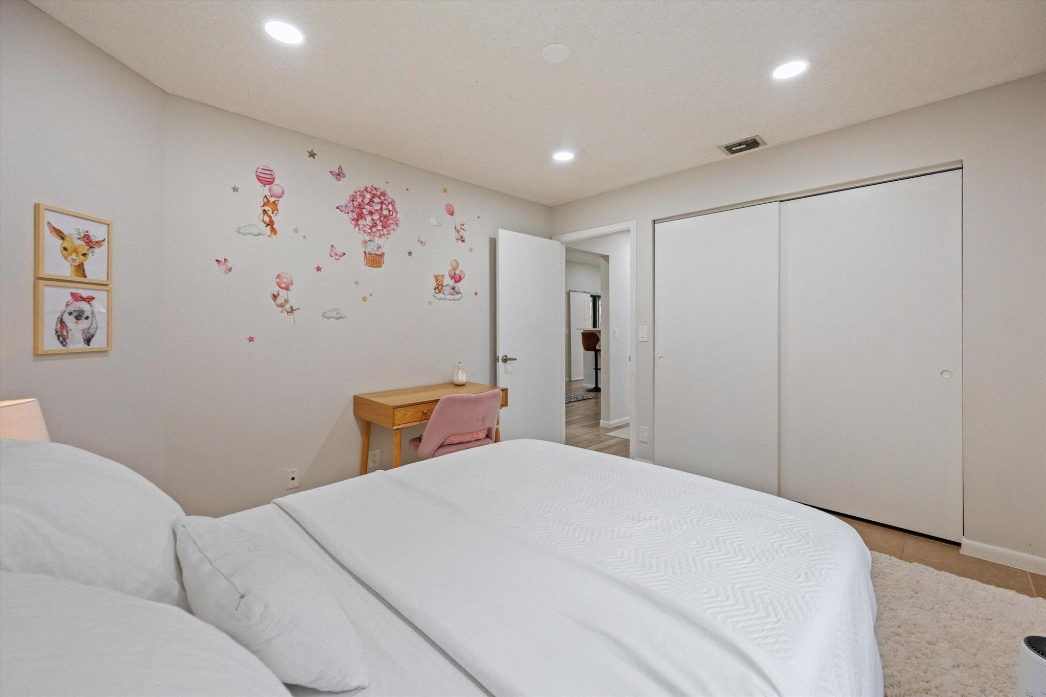 WELLINGTON TR 42-B - Residential Lease