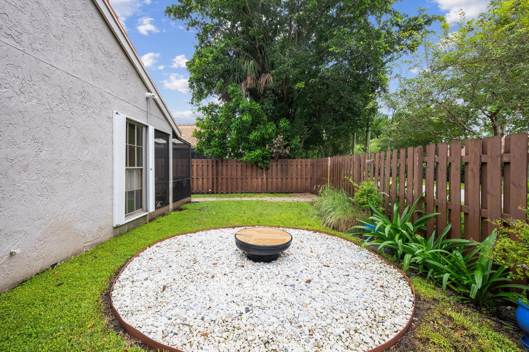 WELLINGTON TR 42-B - Residential Lease