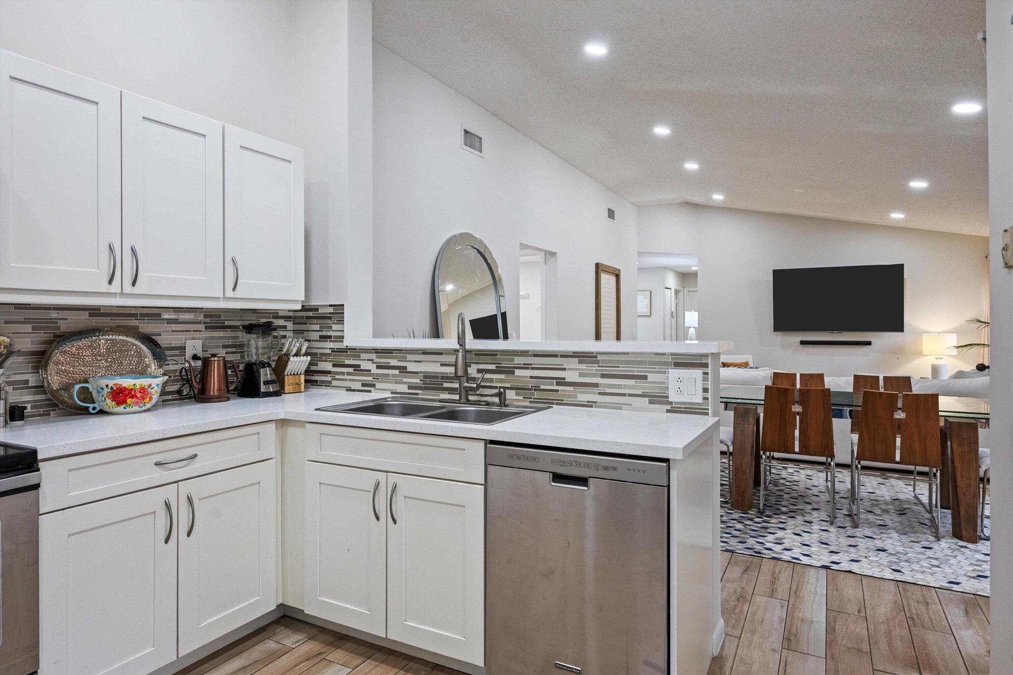 WELLINGTON TR 42-B - Residential Lease