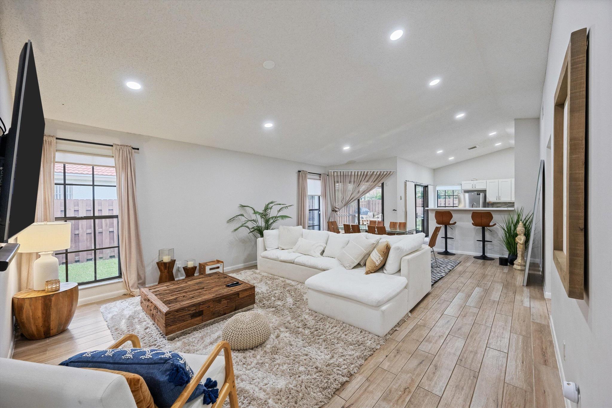 WELLINGTON TR 42-B - Residential Lease