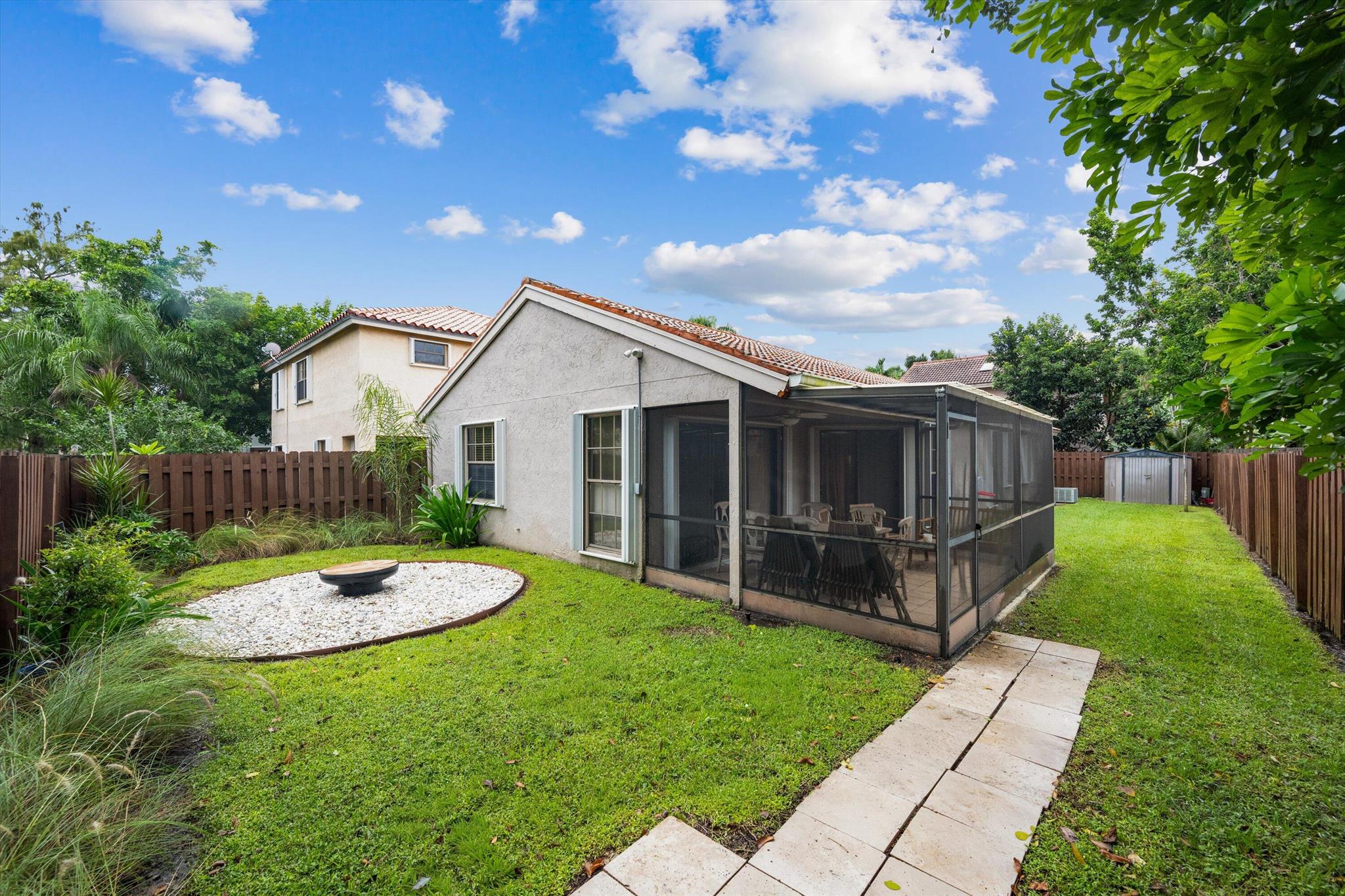 WELLINGTON TR 42-B - Residential Lease