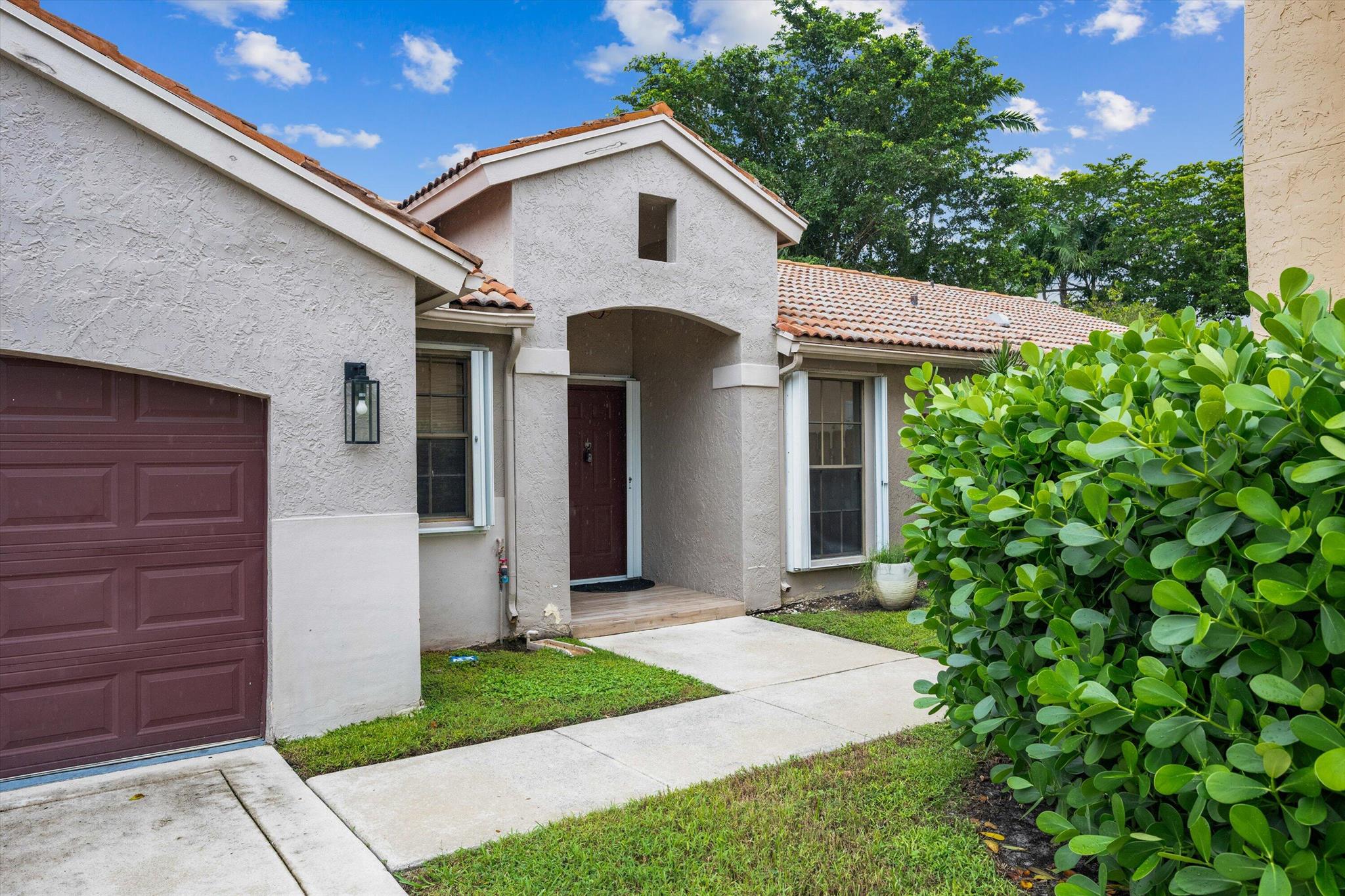 WELLINGTON TR 42-B - Residential Lease