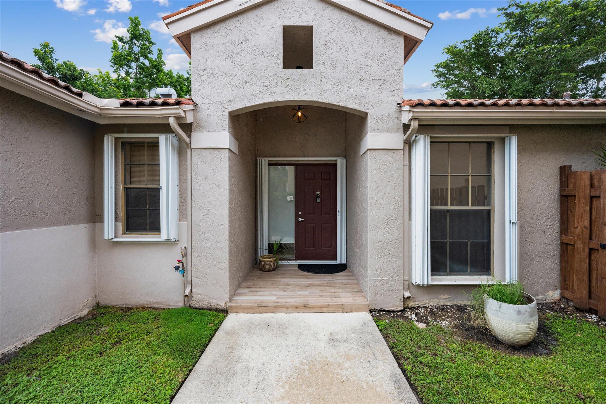 WELLINGTON TR 42-B - Residential Lease