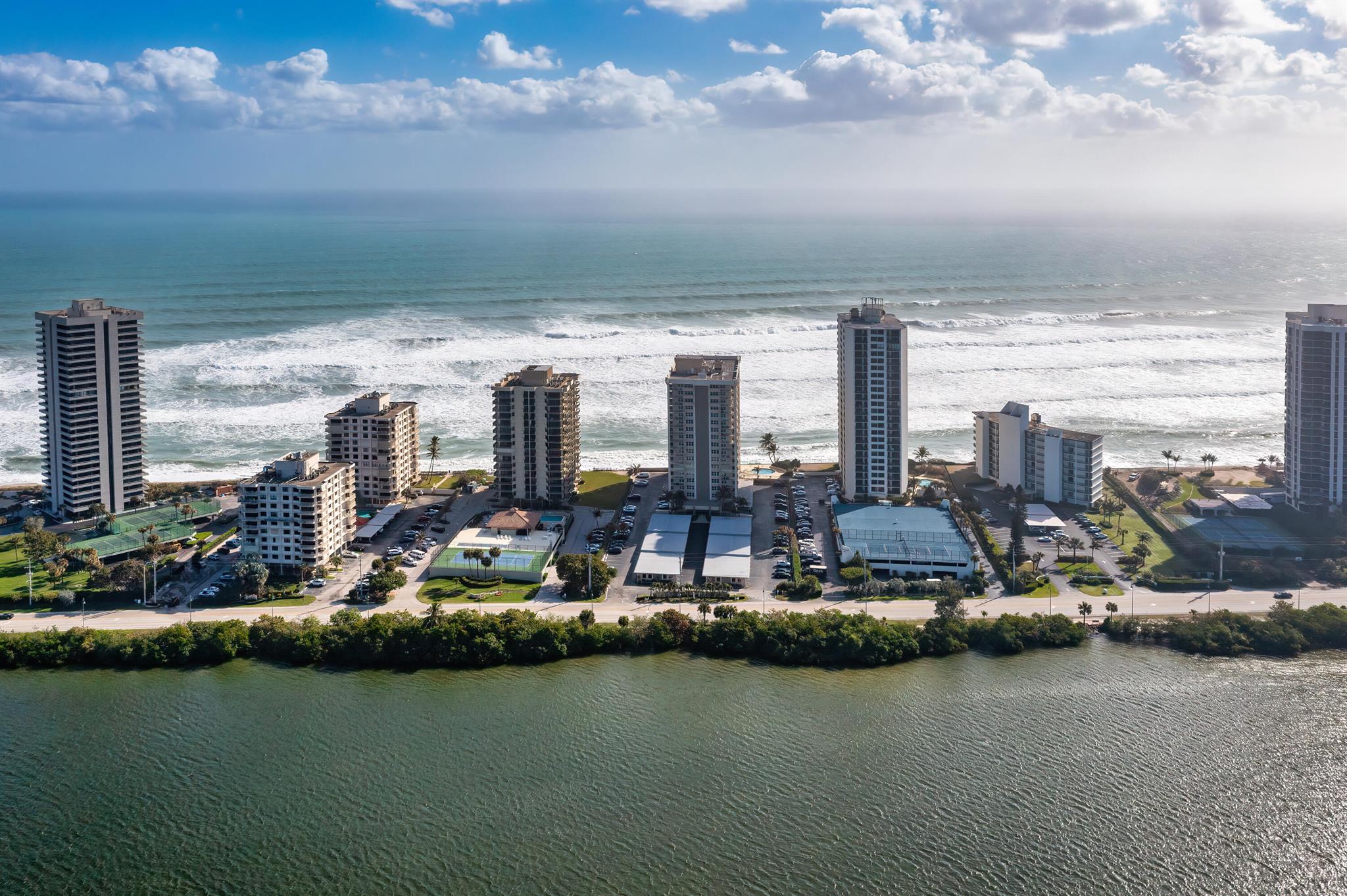 Aquarius Condo - Residential