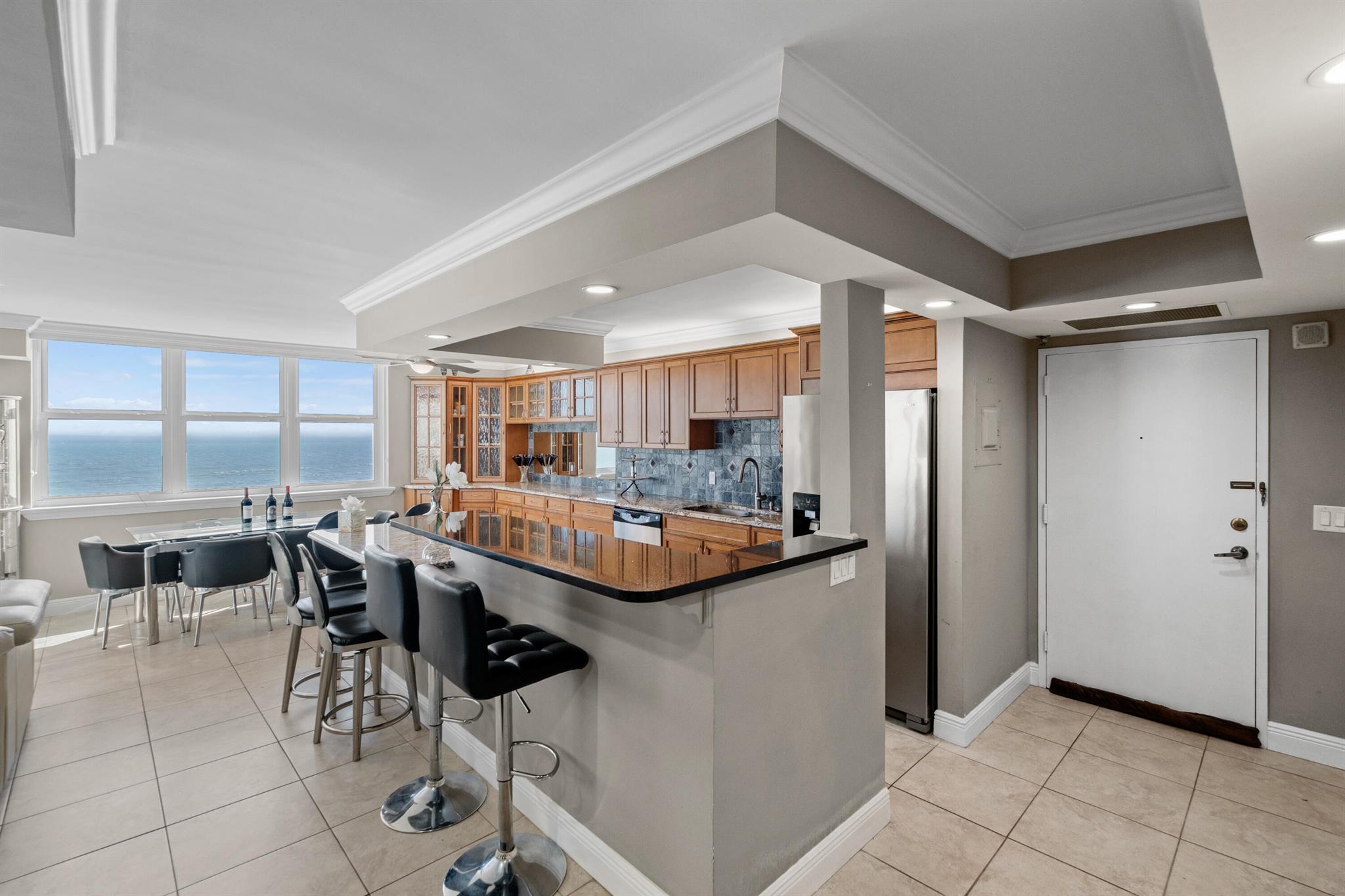 Aquarius Condo - Residential