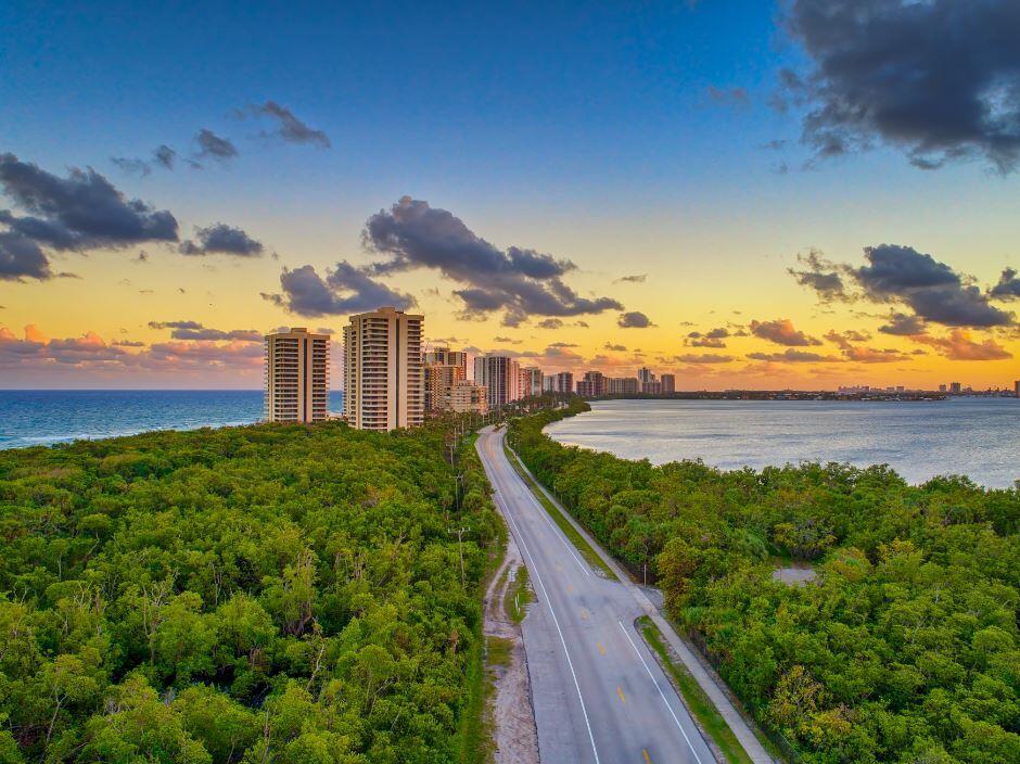 Aquarius Condo - Residential