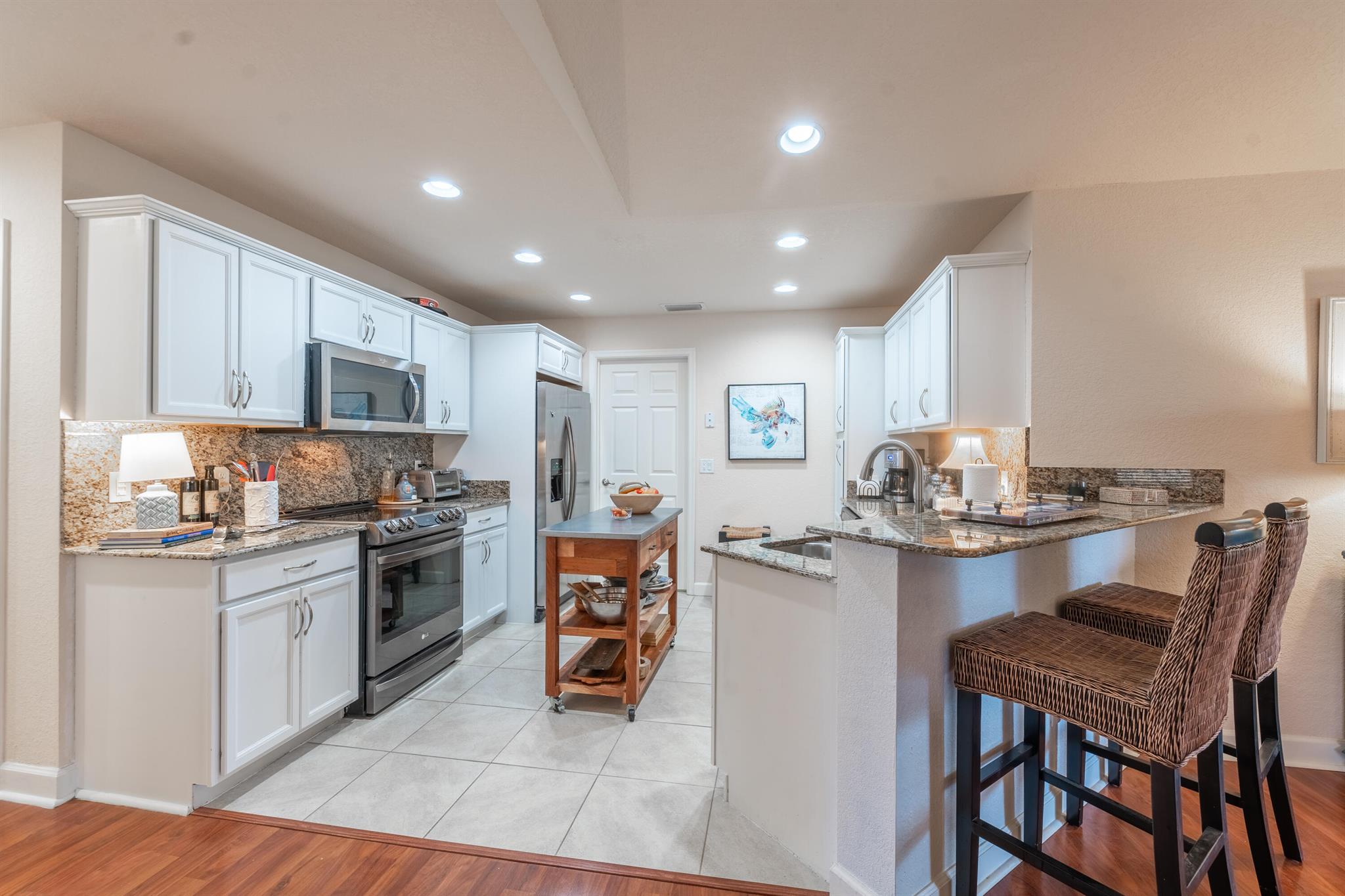 SPANISH LAKES COUNTRY CLUB VILLAGE LEASEHOLD ESTAT - Residential