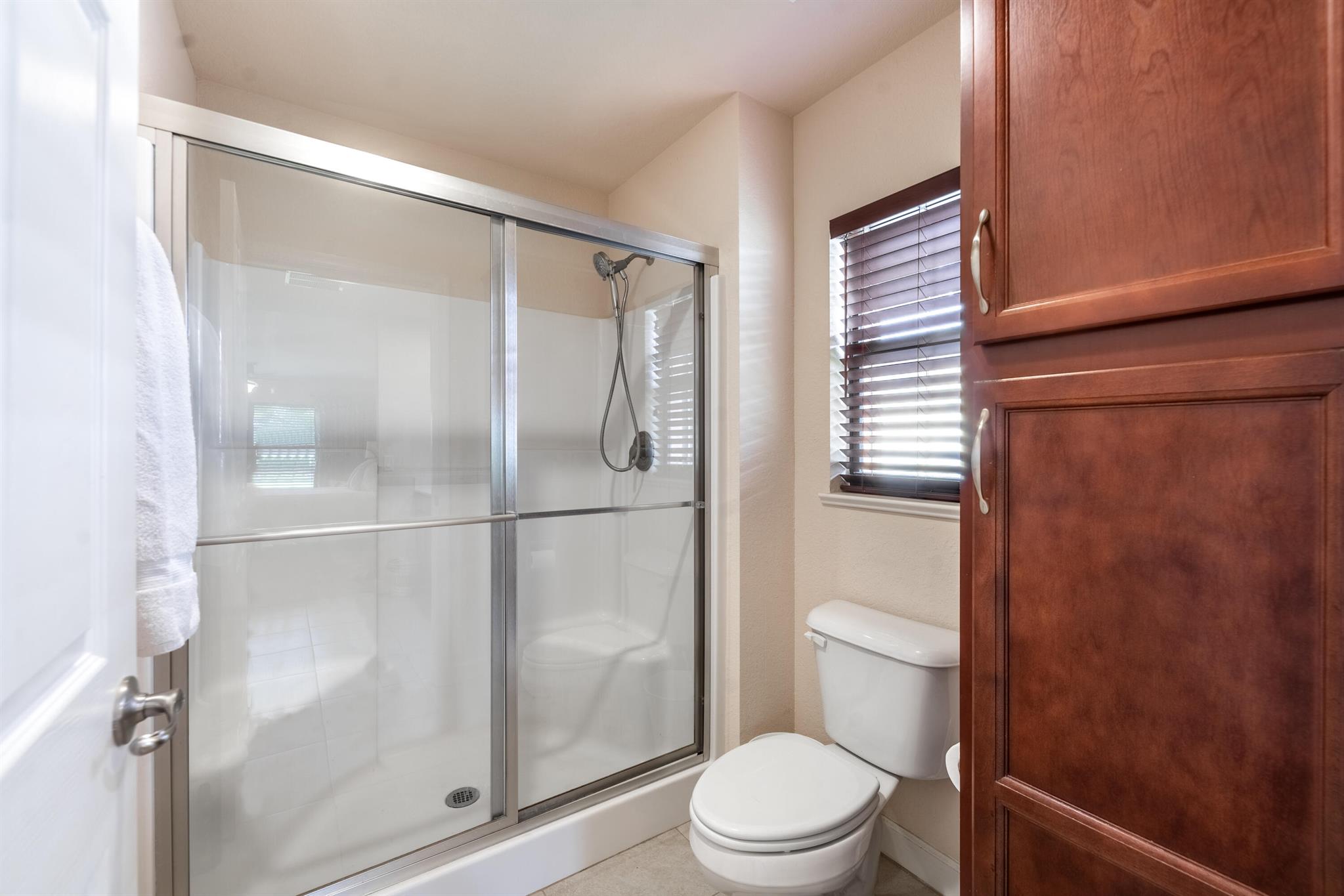 SPANISH LAKES COUNTRY CLUB VILLAGE LEASEHOLD ESTAT - Residential