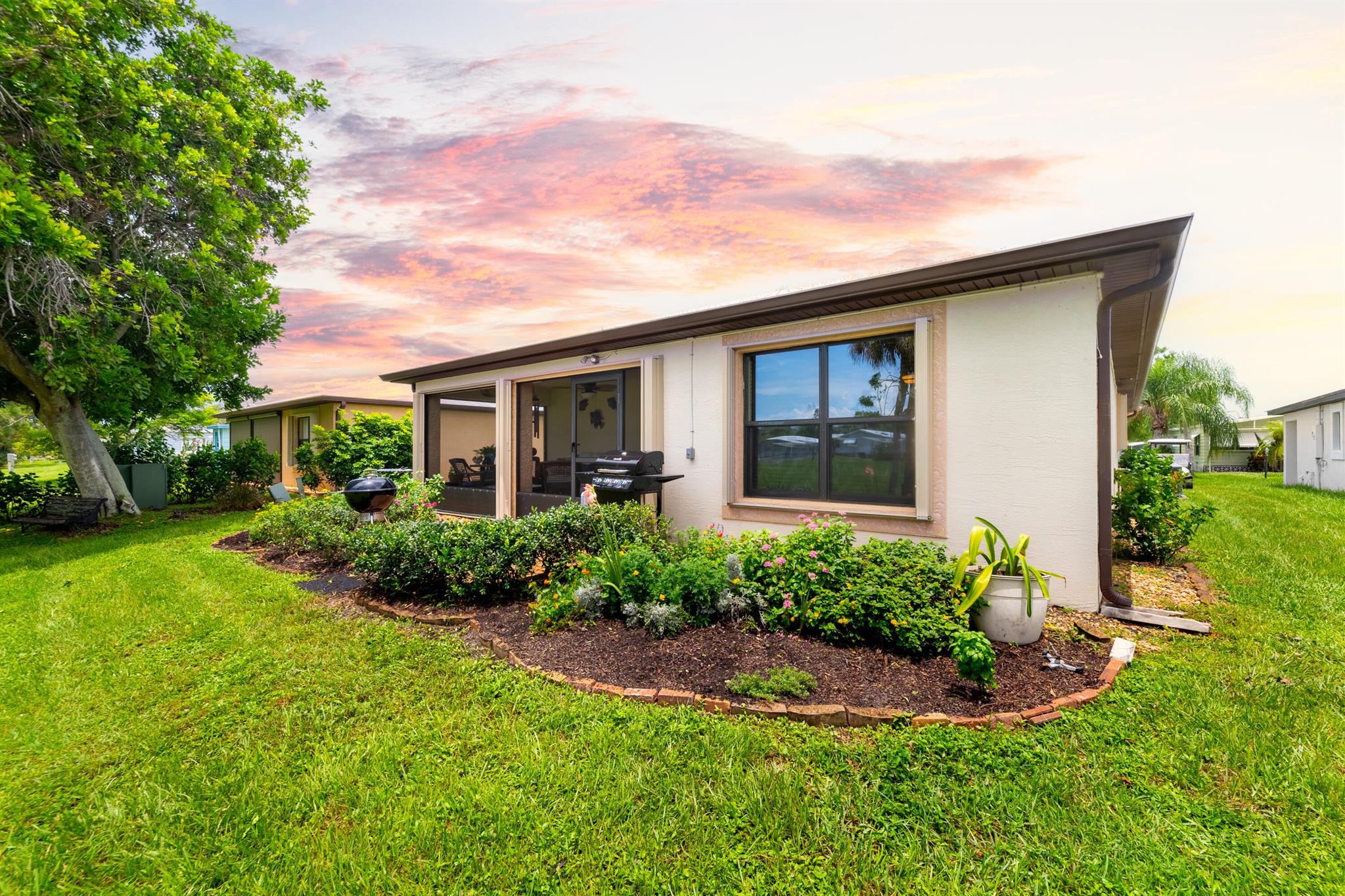 SPANISH LAKES COUNTRY CLUB VILLAGE LEASEHOLD ESTAT - Residential