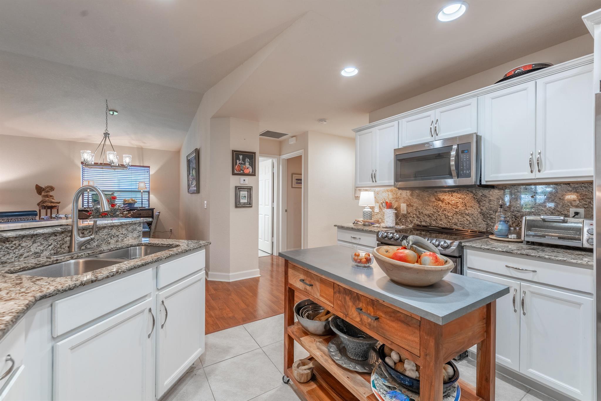 SPANISH LAKES COUNTRY CLUB VILLAGE LEASEHOLD ESTAT - Residential