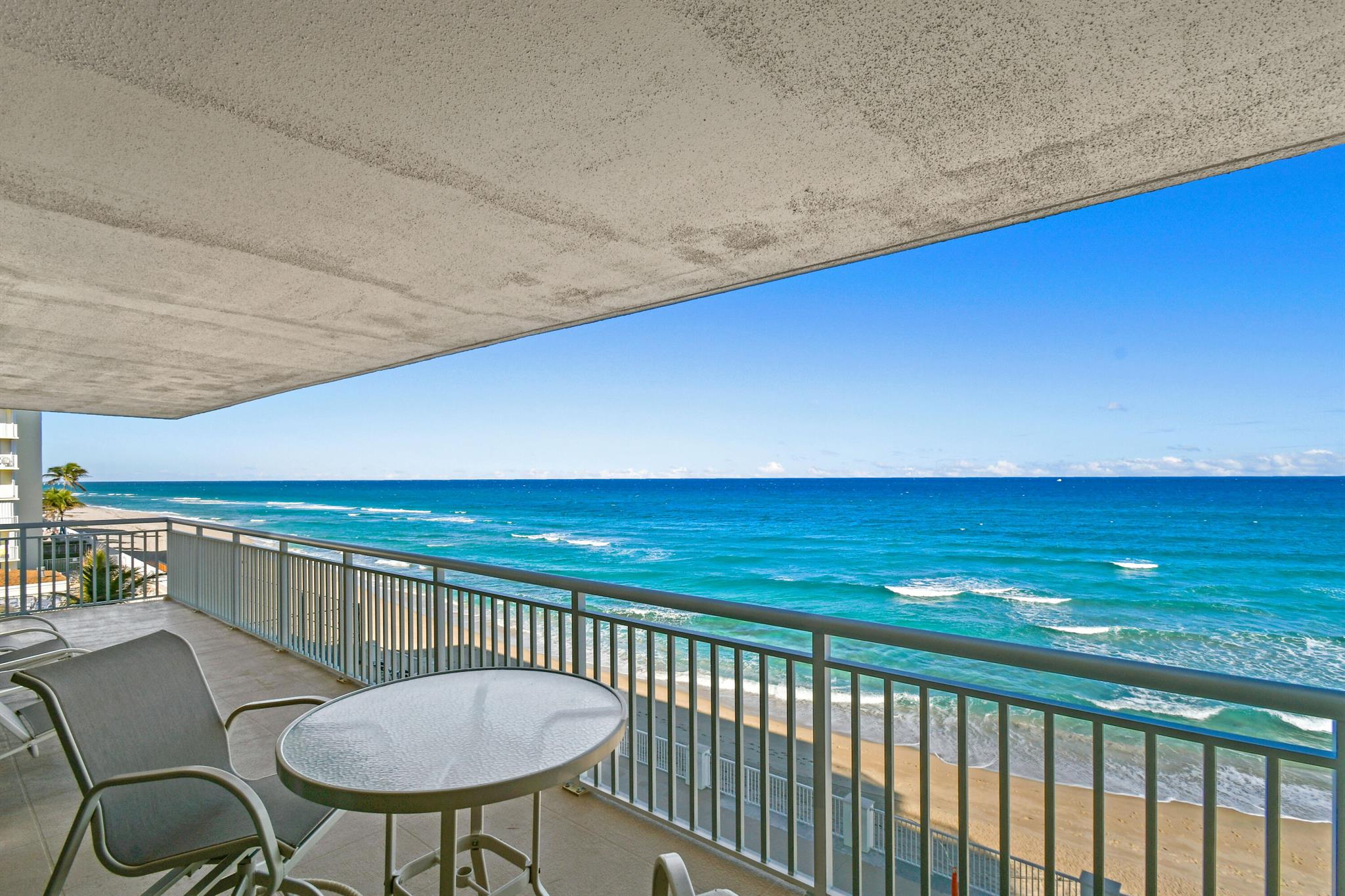 BARCLAY CONDO - Residential