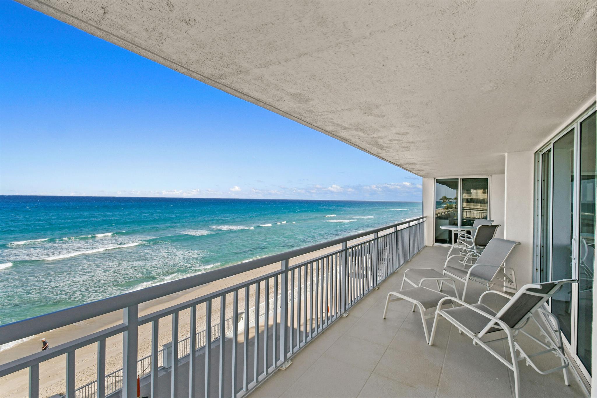 BARCLAY CONDO - Residential